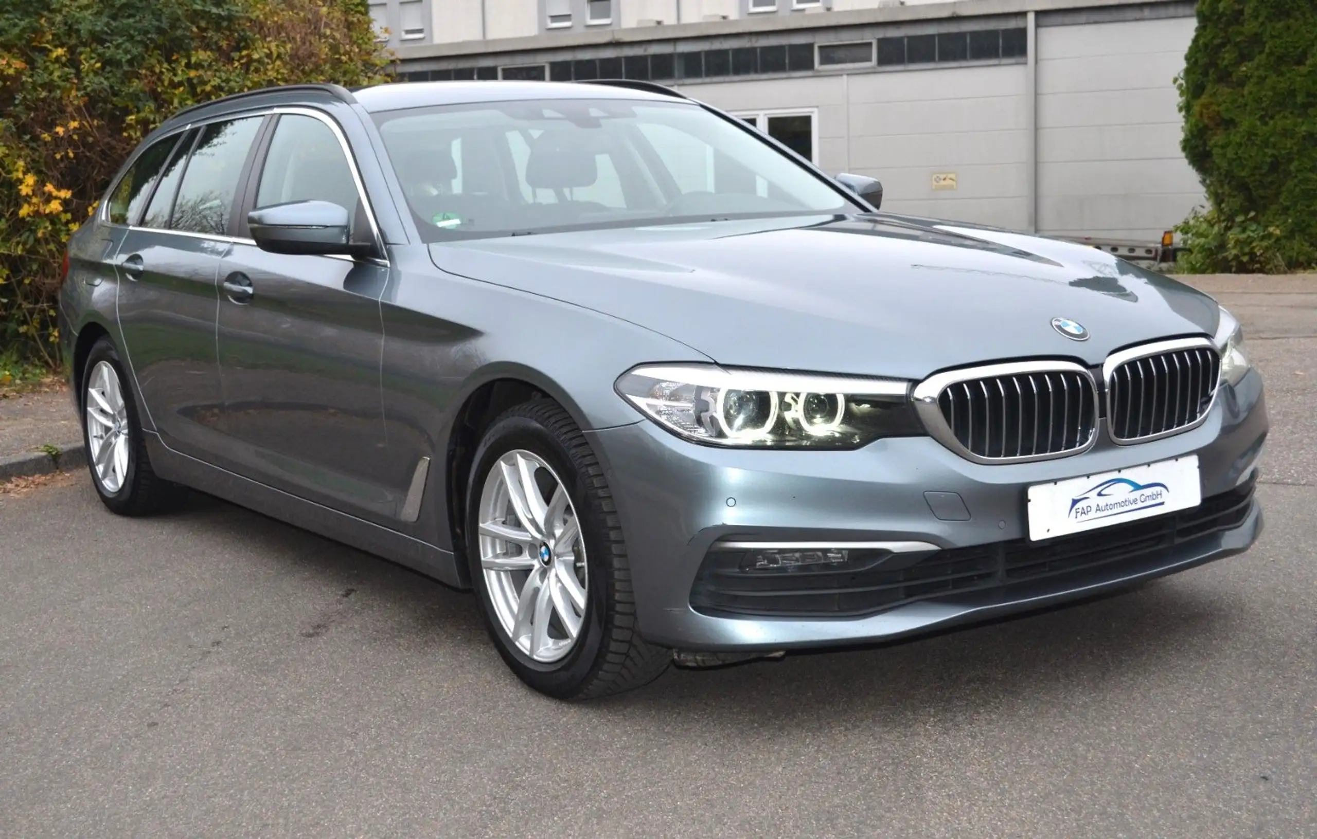 BMW - 520