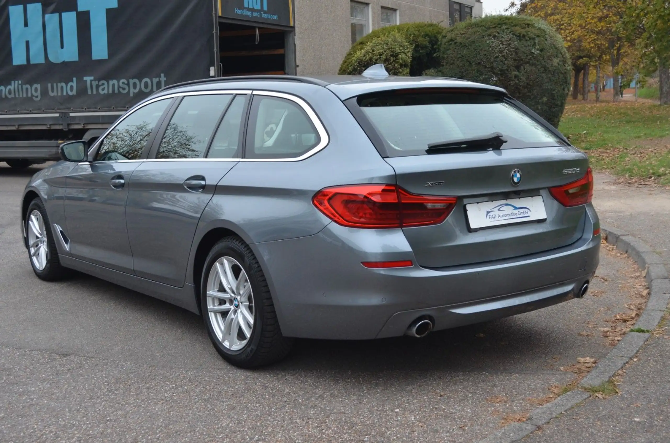 BMW - 520