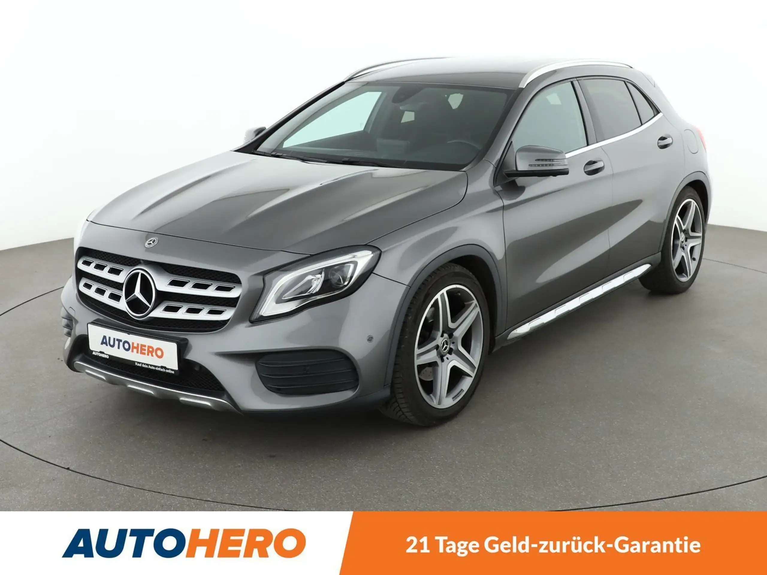 Mercedes-Benz - GLA 220