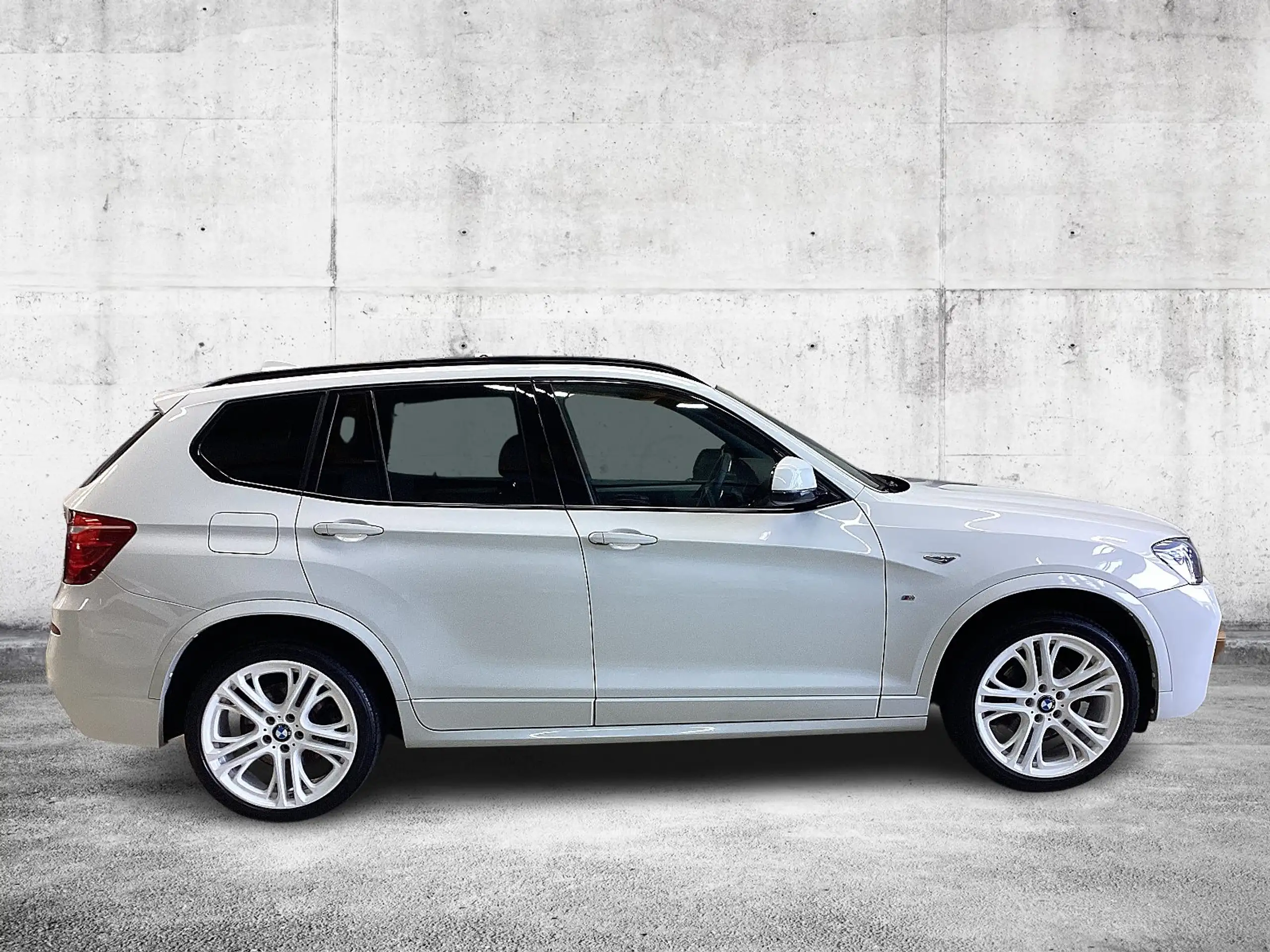 BMW - X3