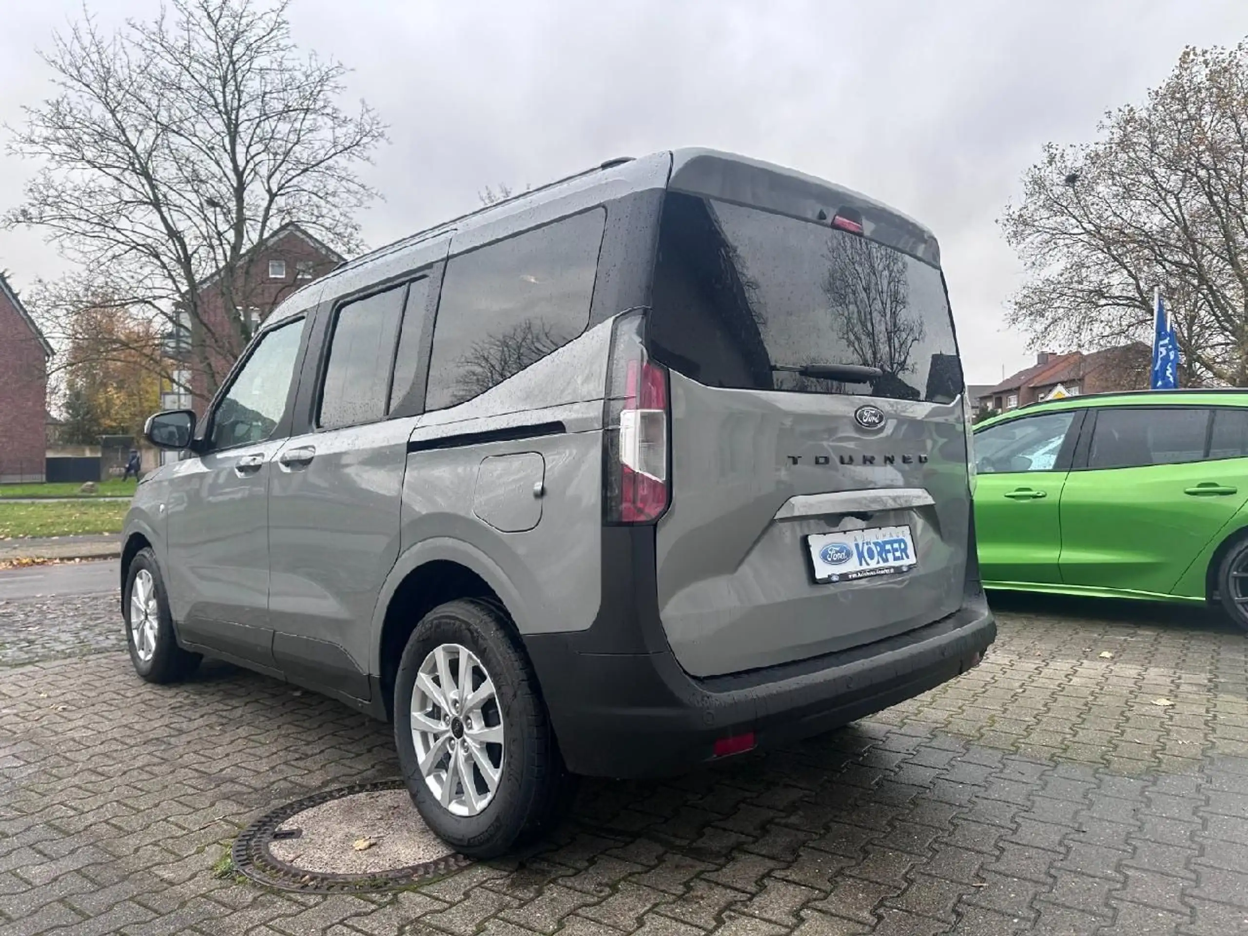 Ford - Tourneo Courier