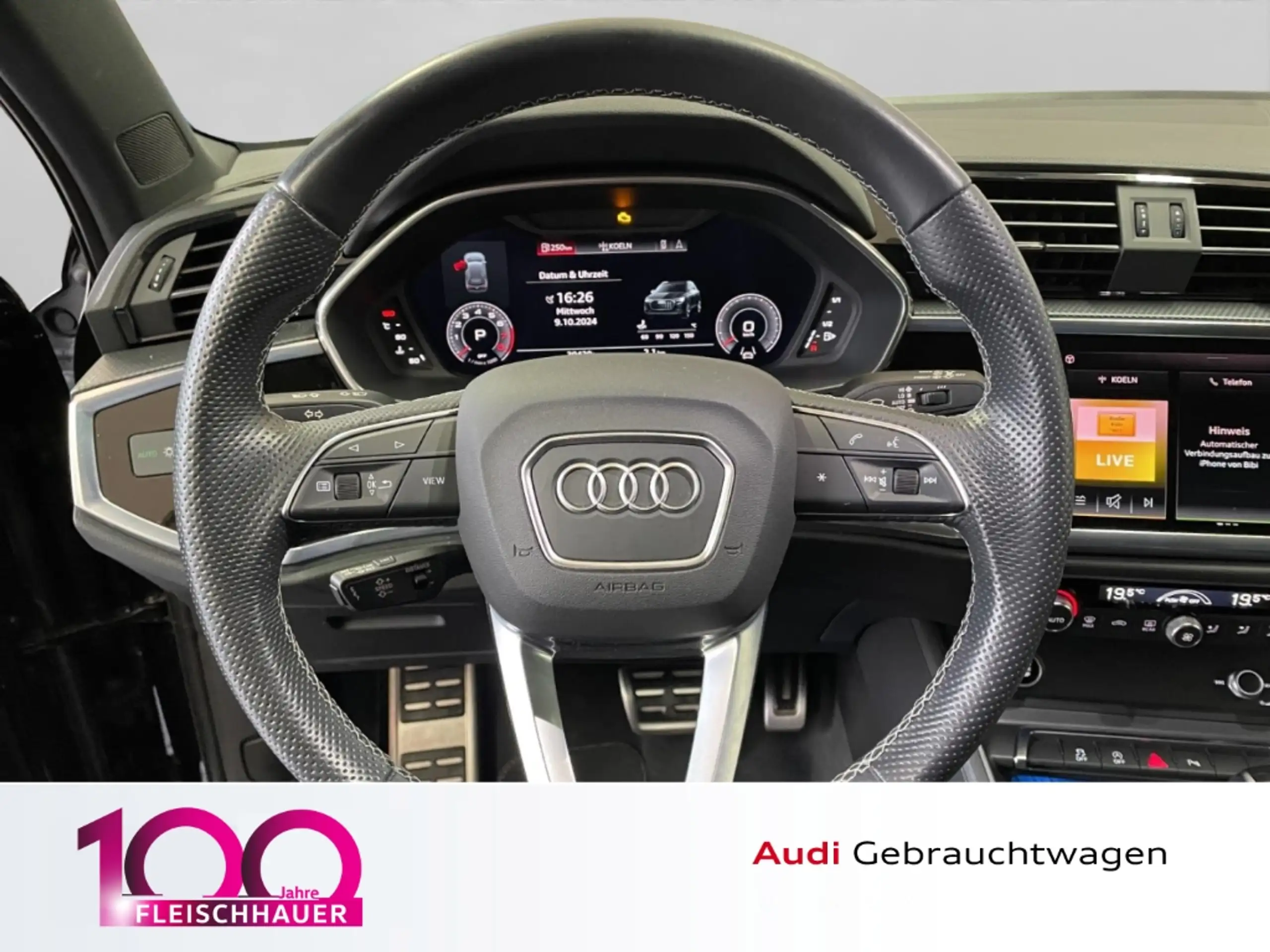 Audi - Q3