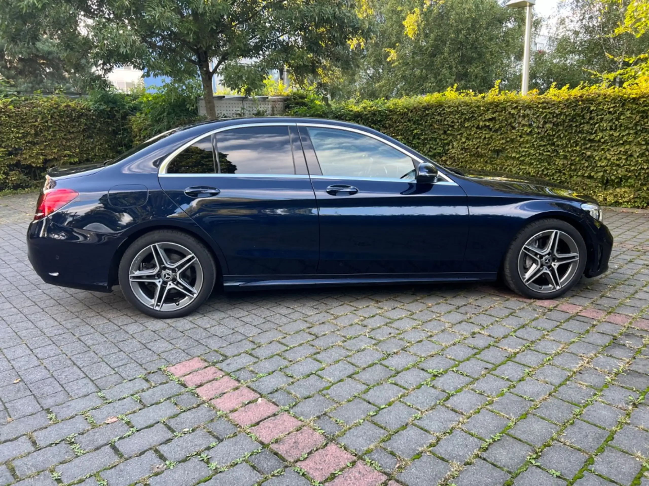 Mercedes-Benz - C 220