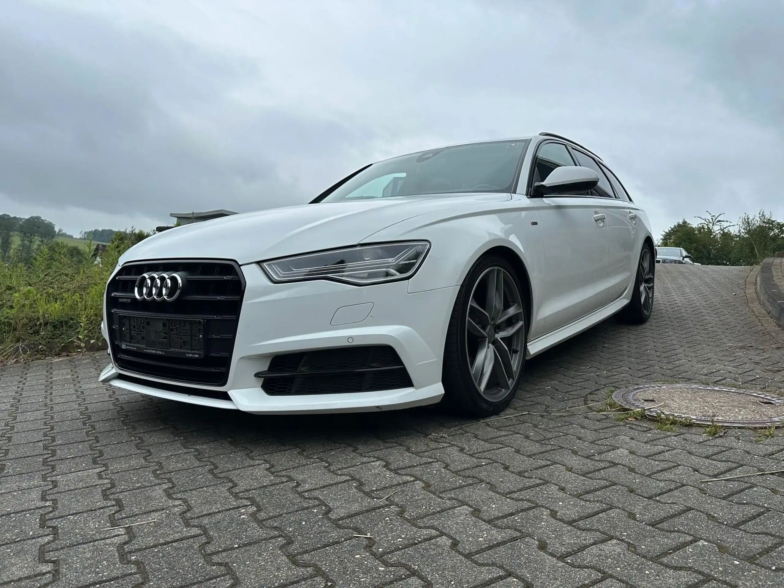 Audi - A6