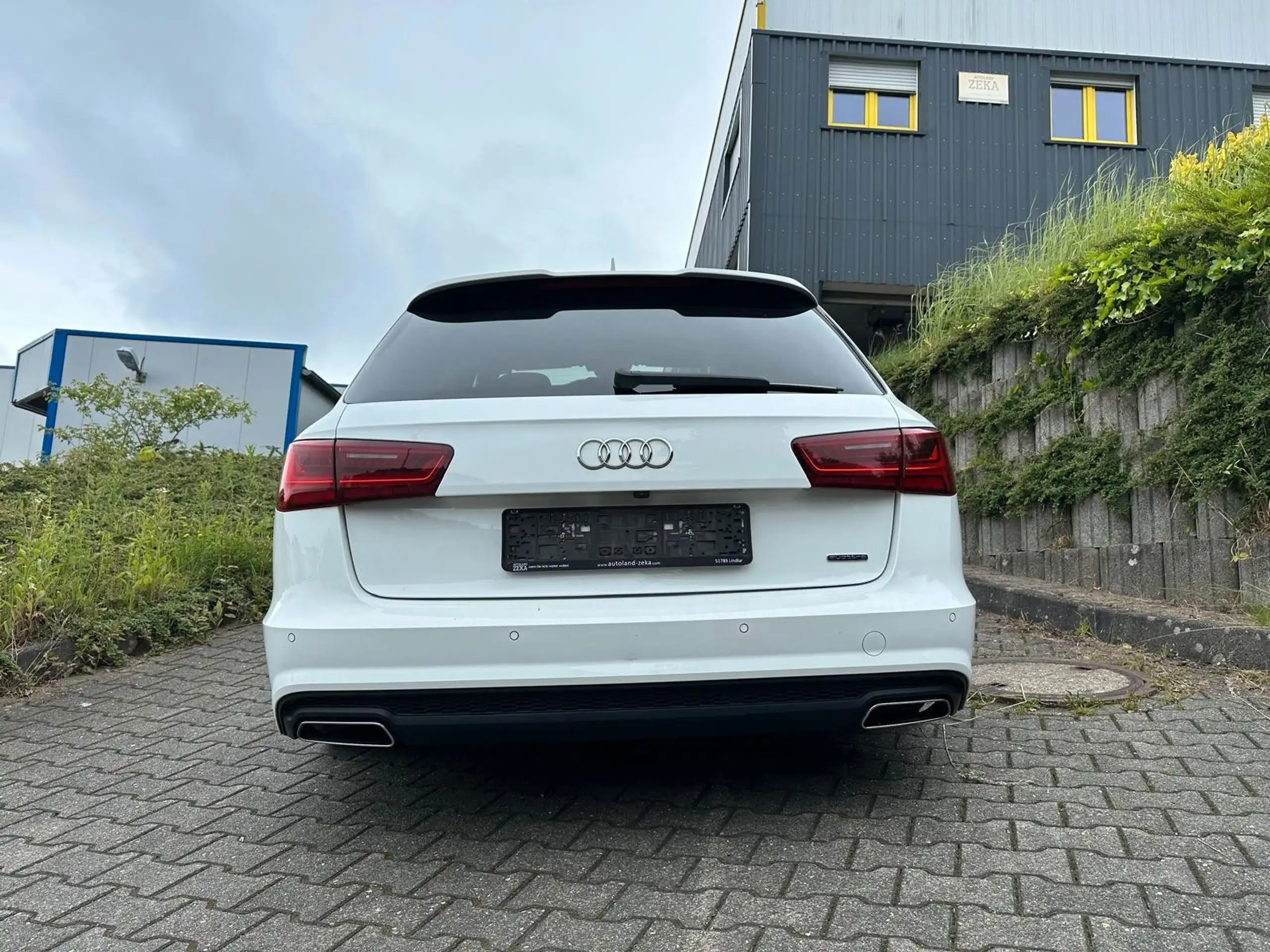 Audi - A6