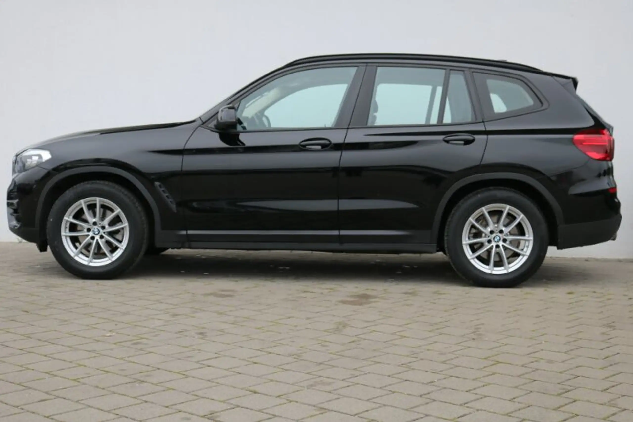 BMW - X3