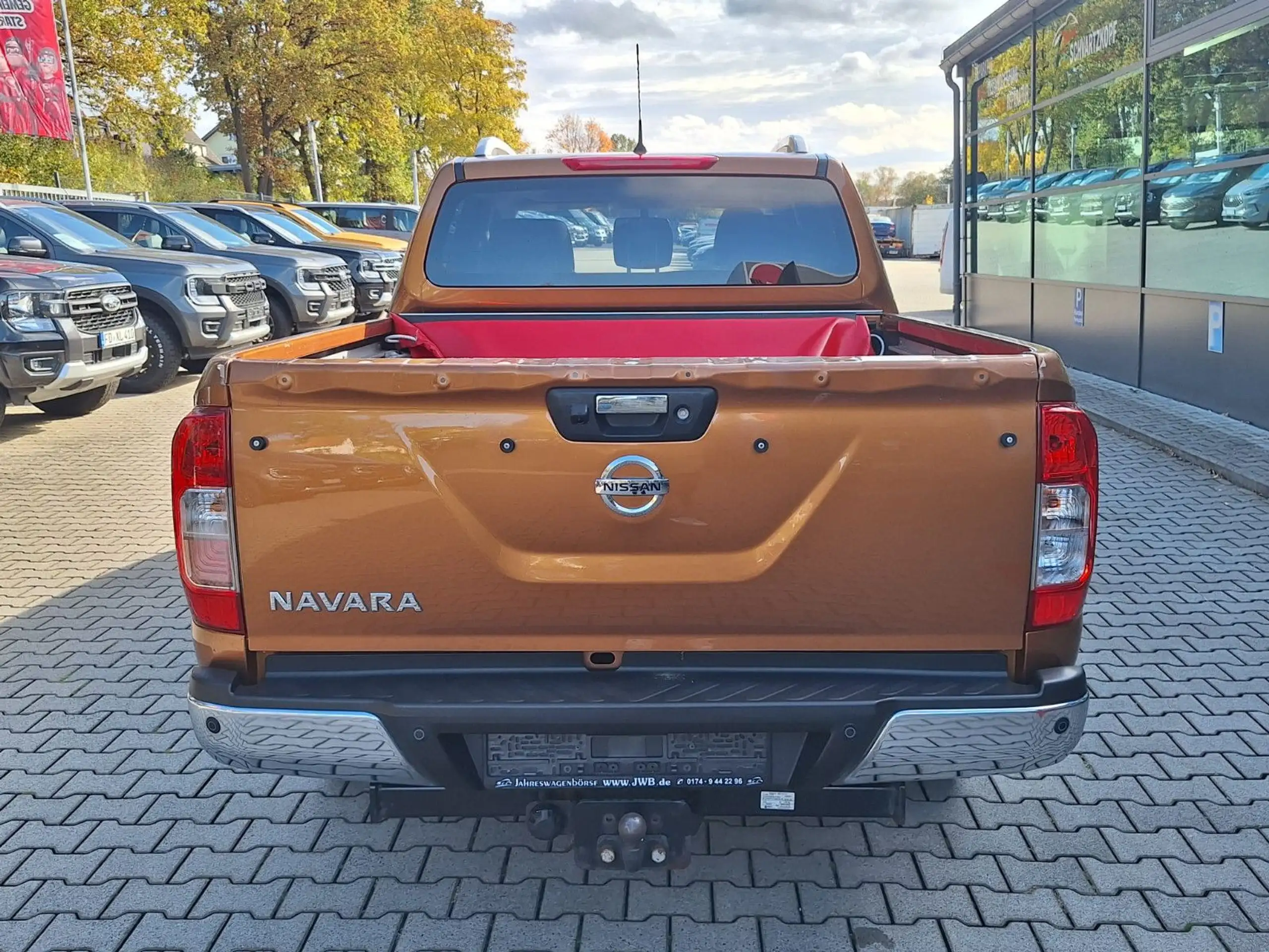 Nissan - Navara