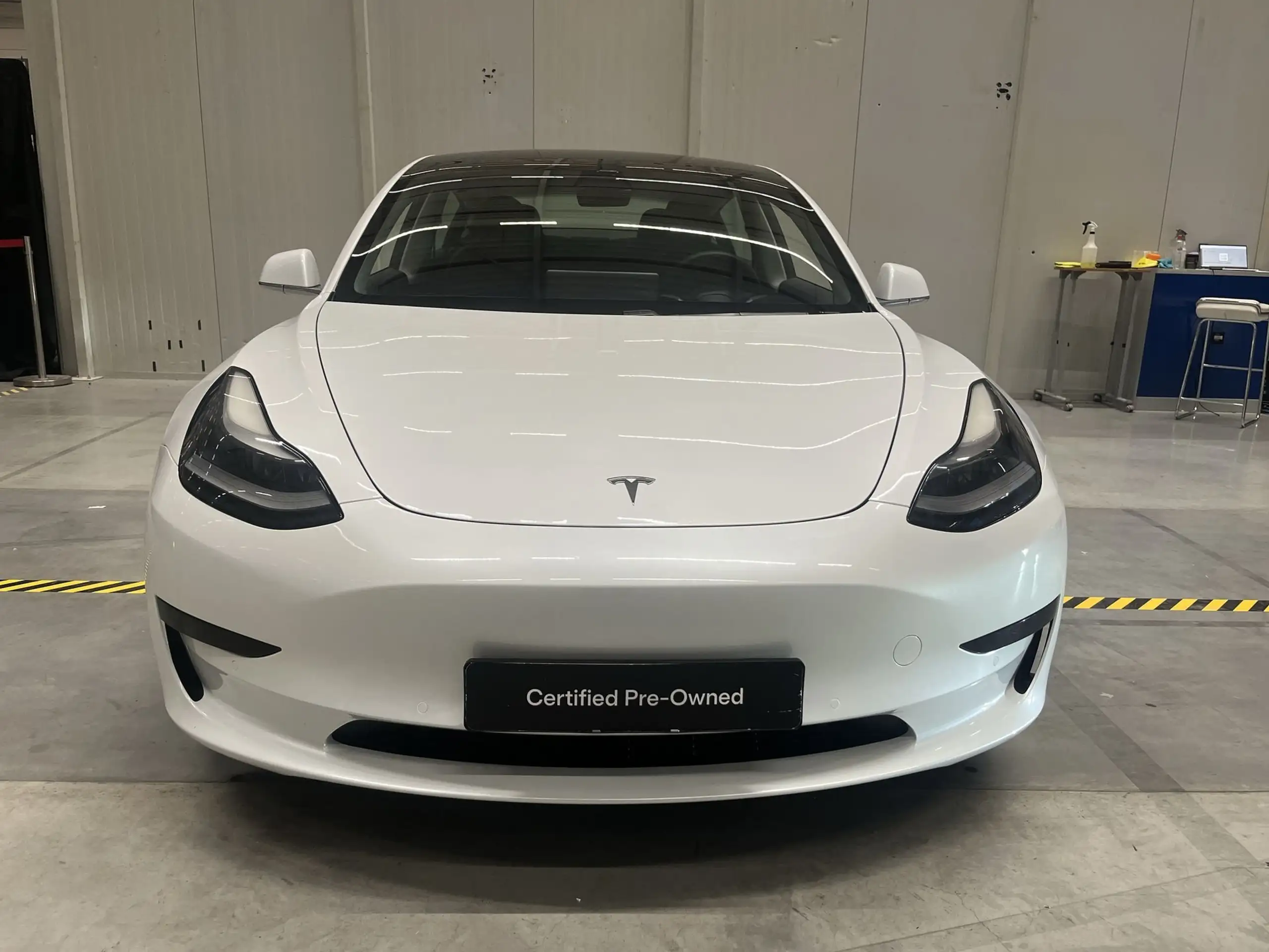 Tesla - Model 3