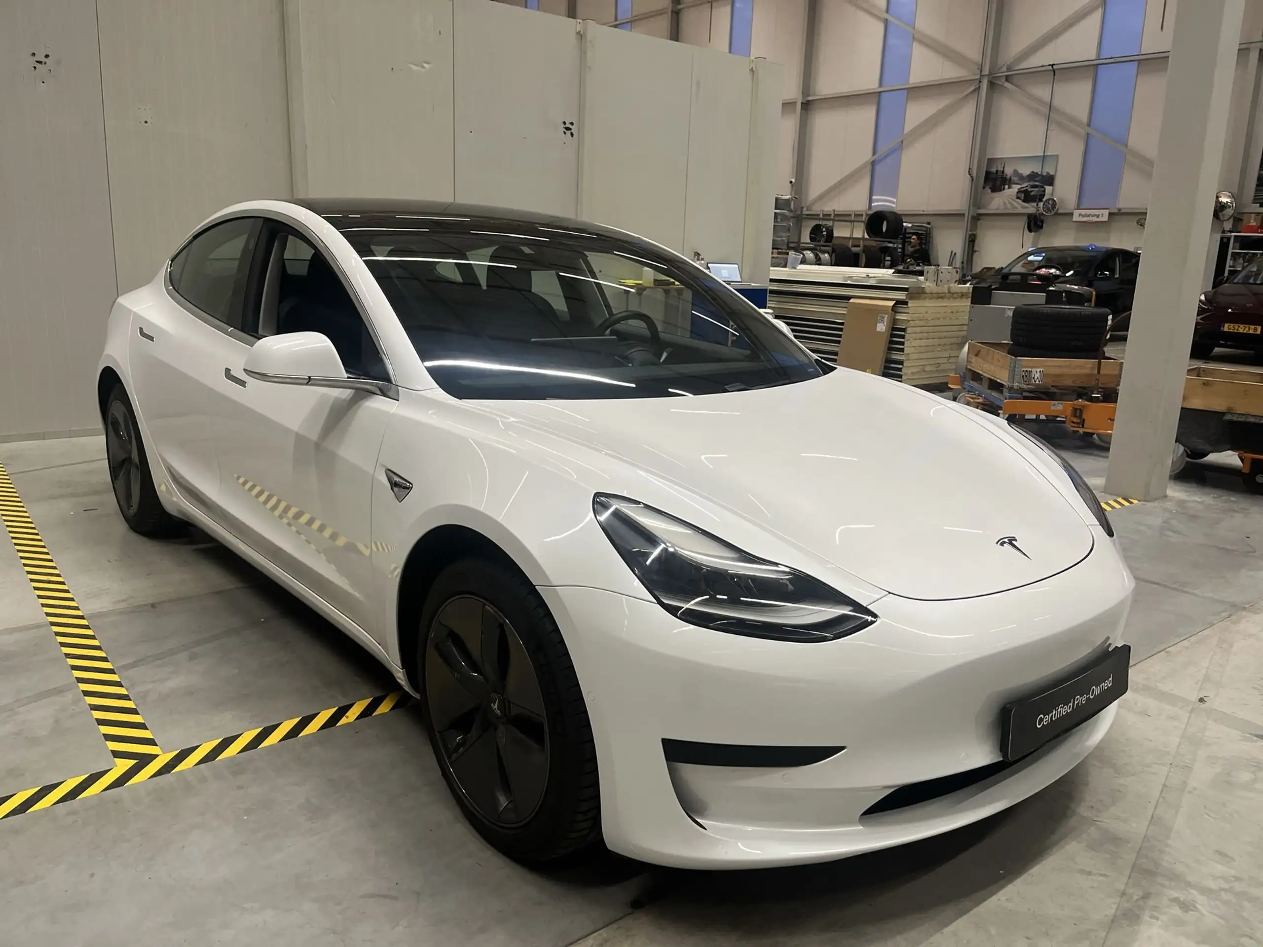 Tesla - Model 3