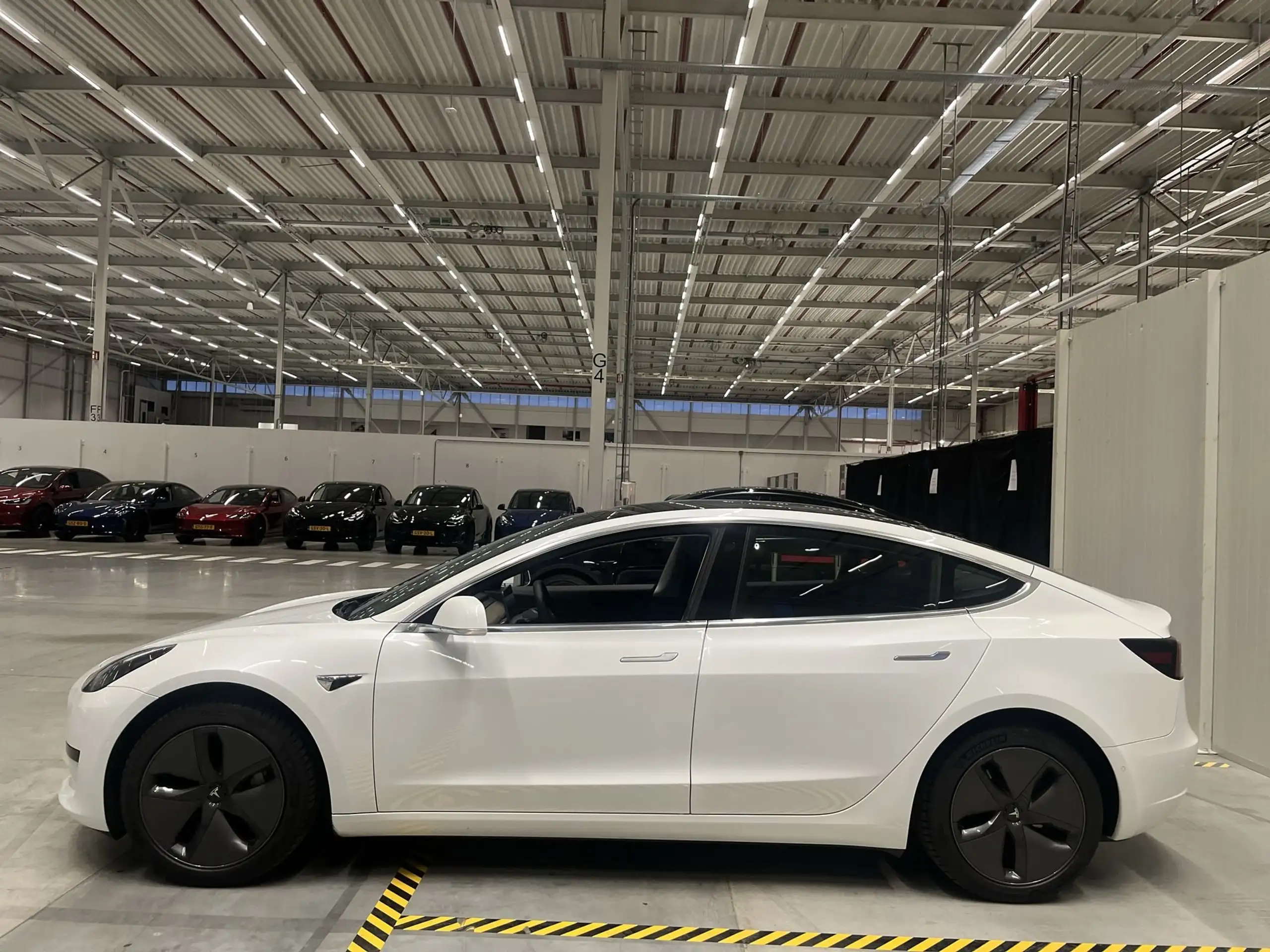 Tesla - Model 3