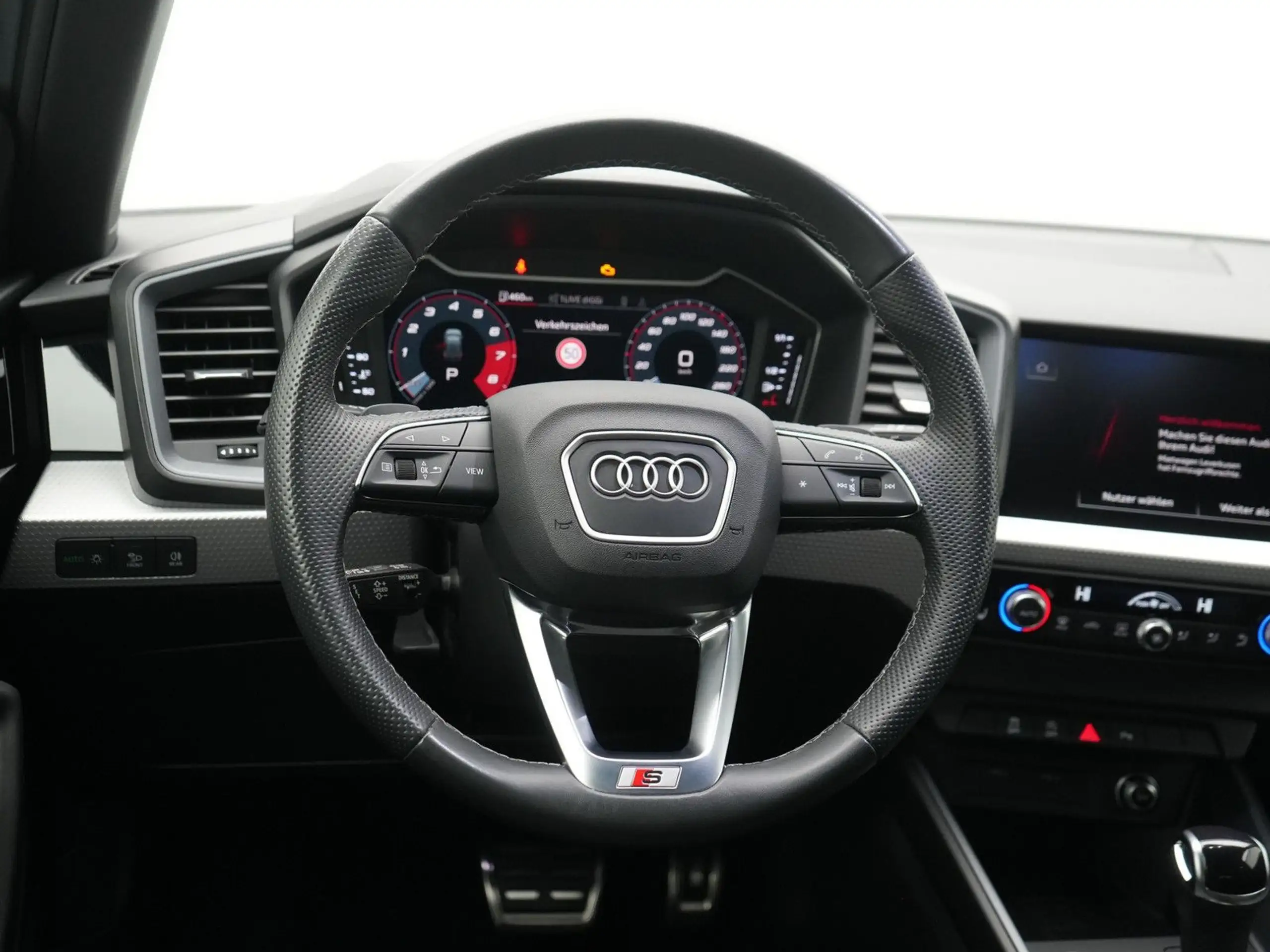 Audi - A1