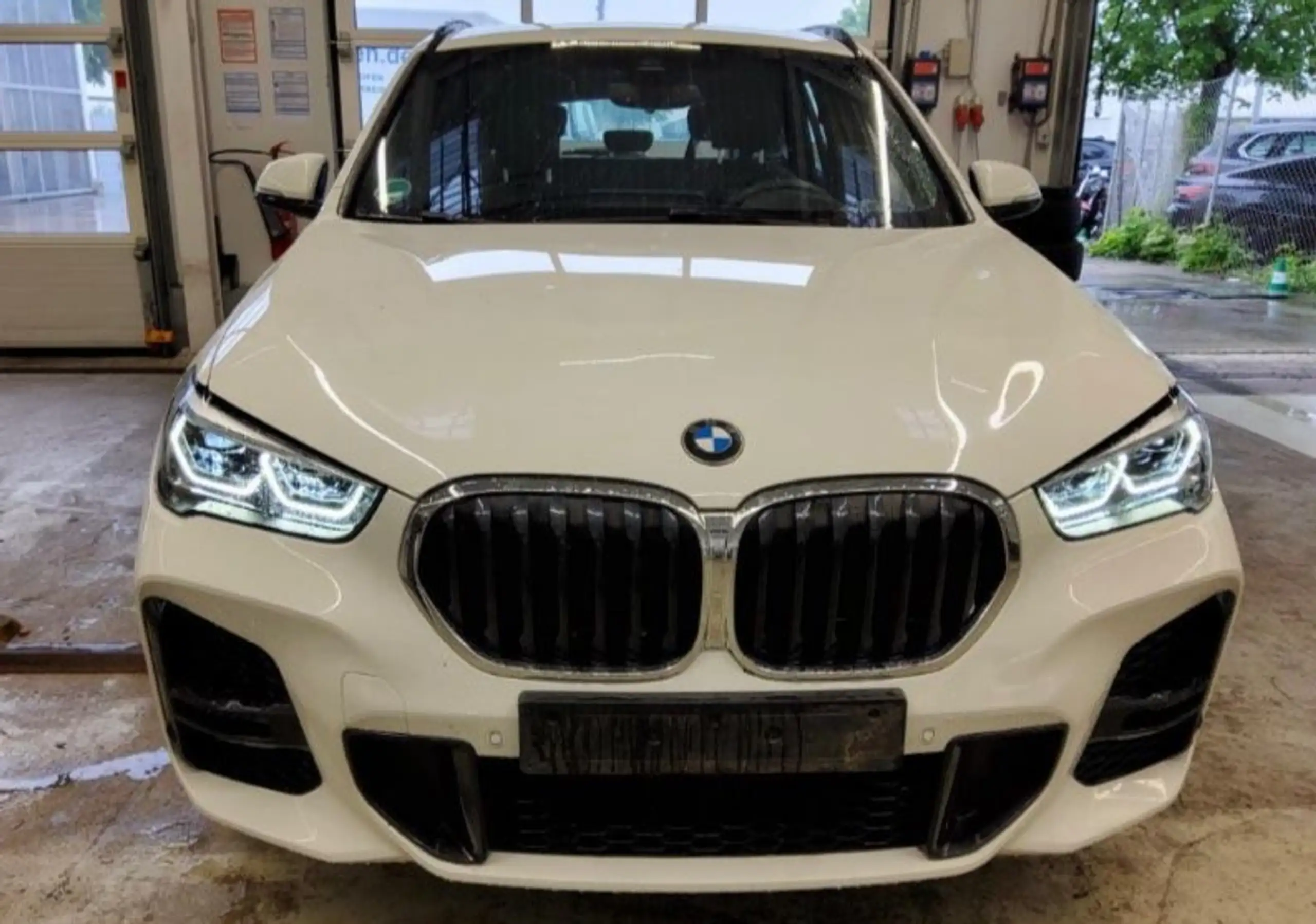 BMW - X1