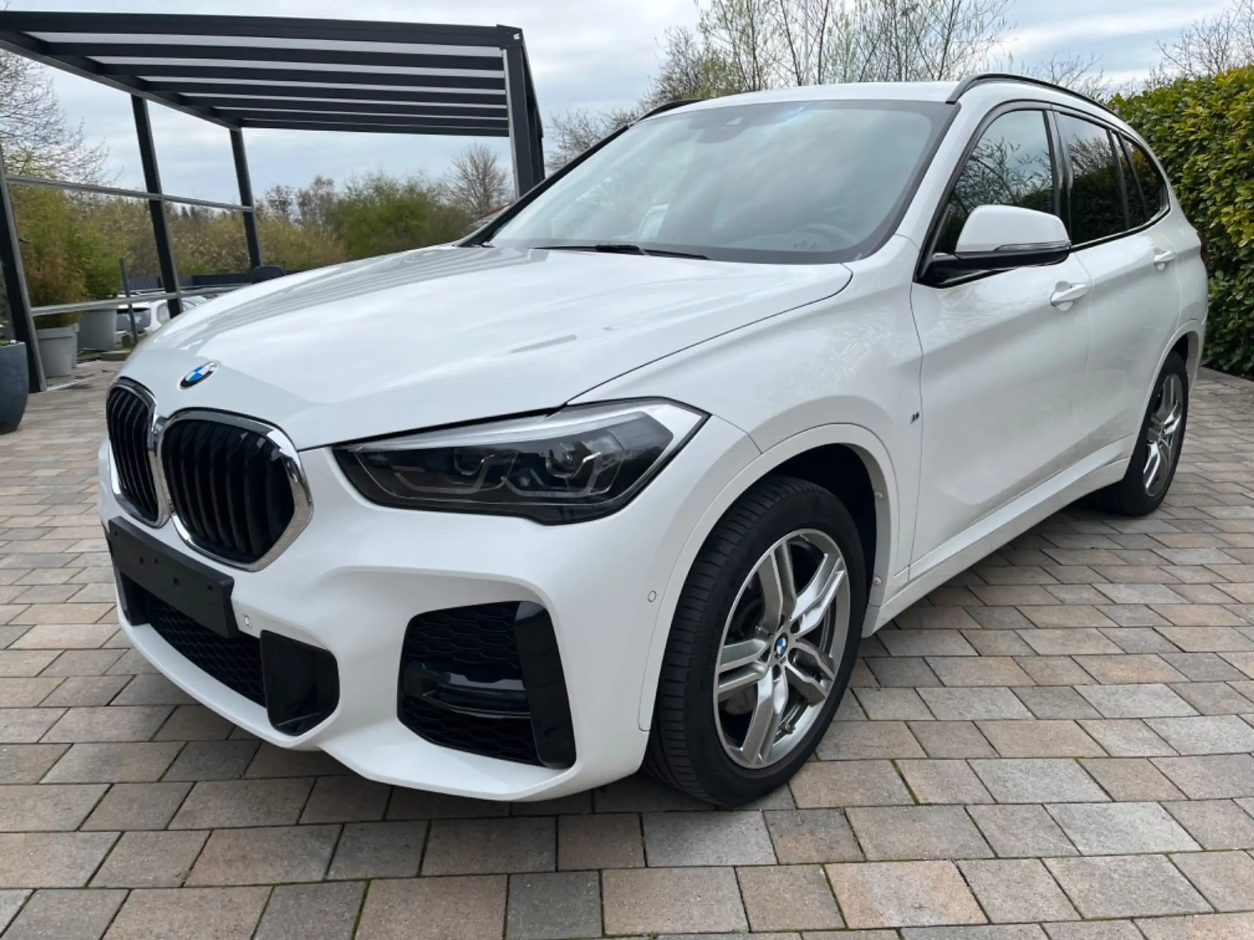 BMW - X1