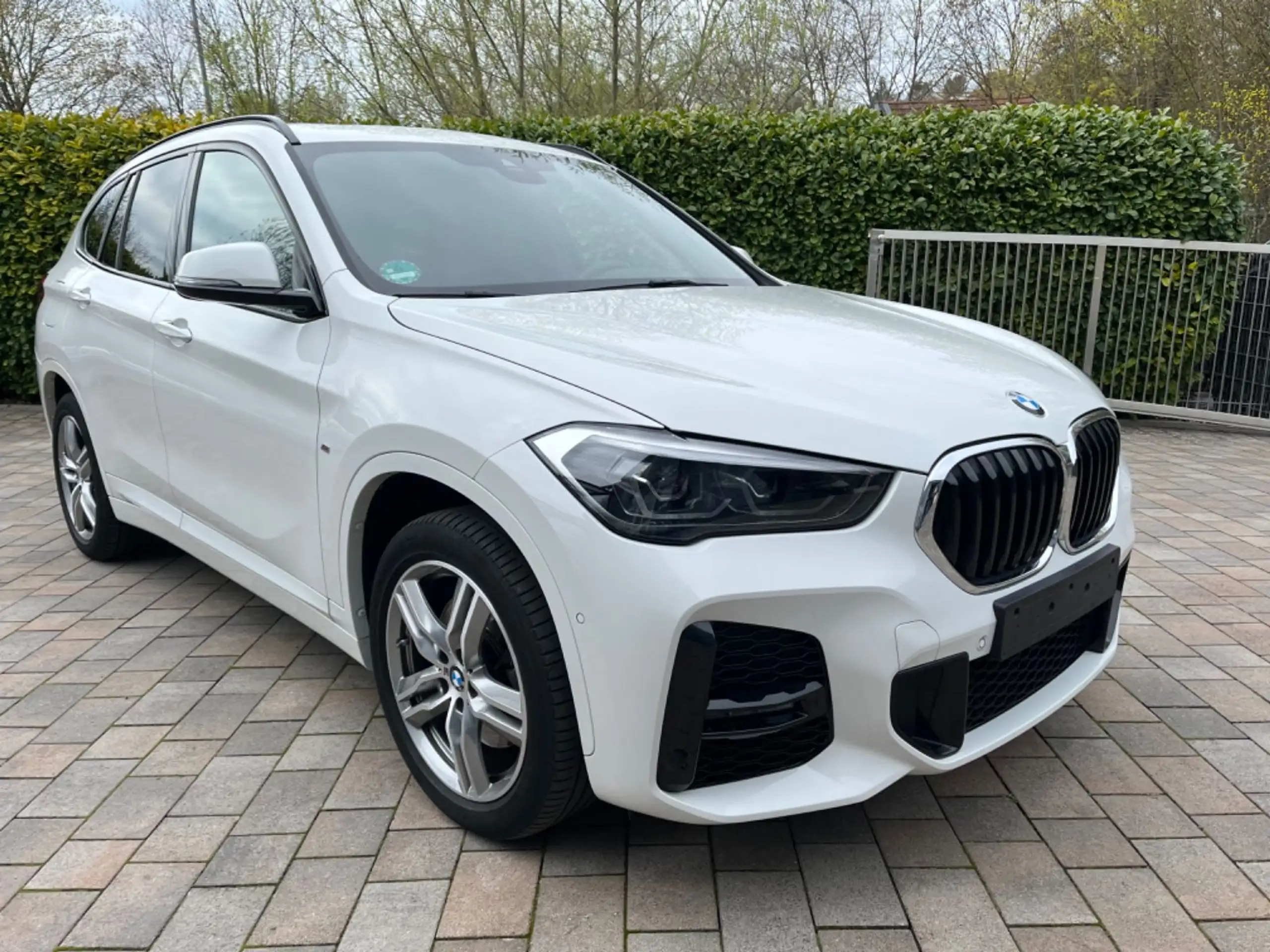 BMW - X1