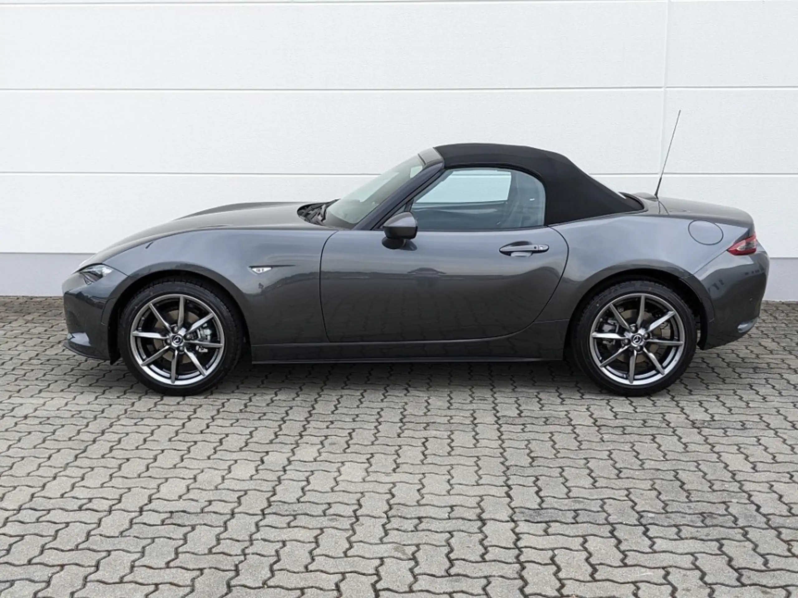 Mazda - MX-5