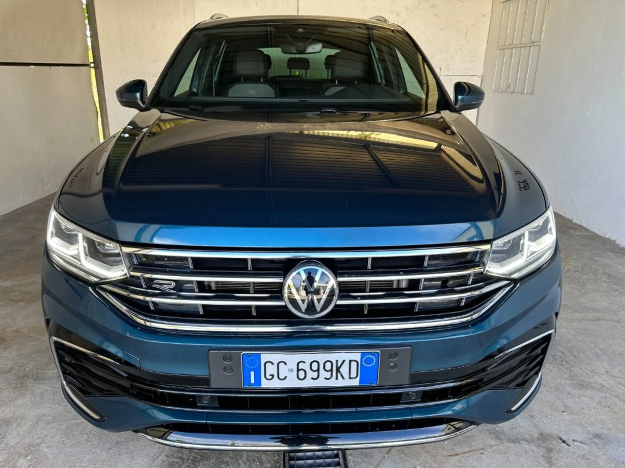 Volkswagen - Tiguan