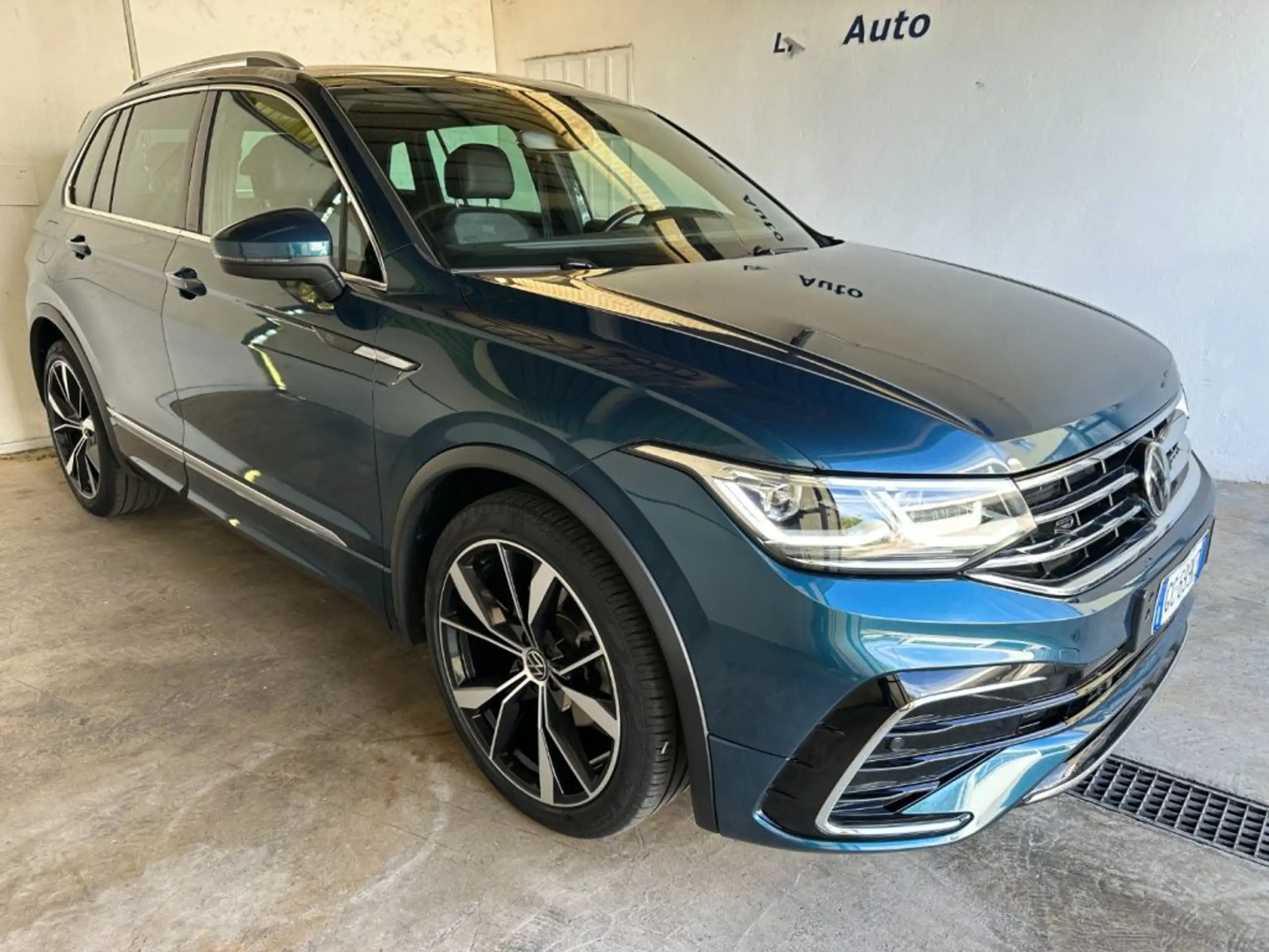 Volkswagen - Tiguan