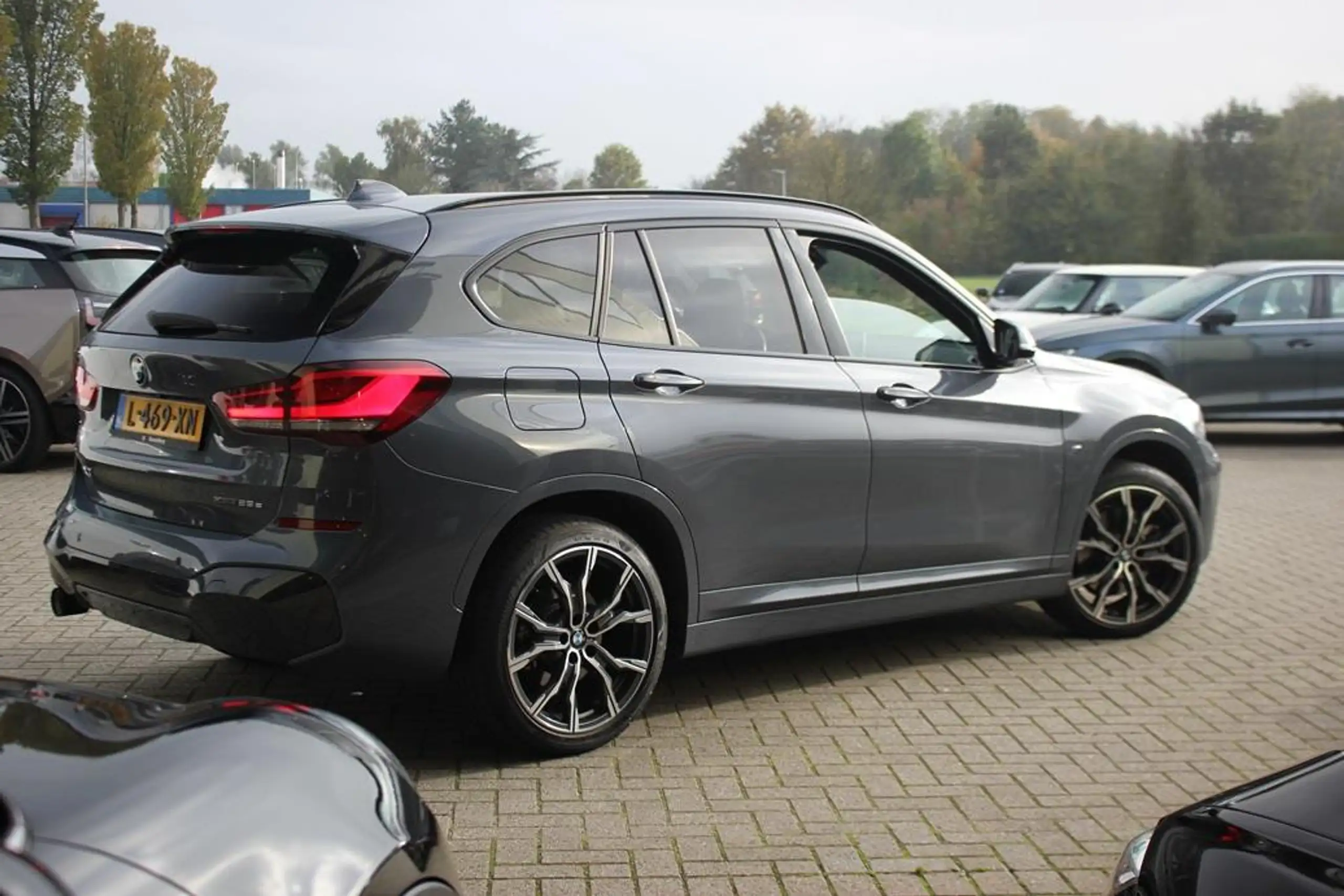 BMW - X1