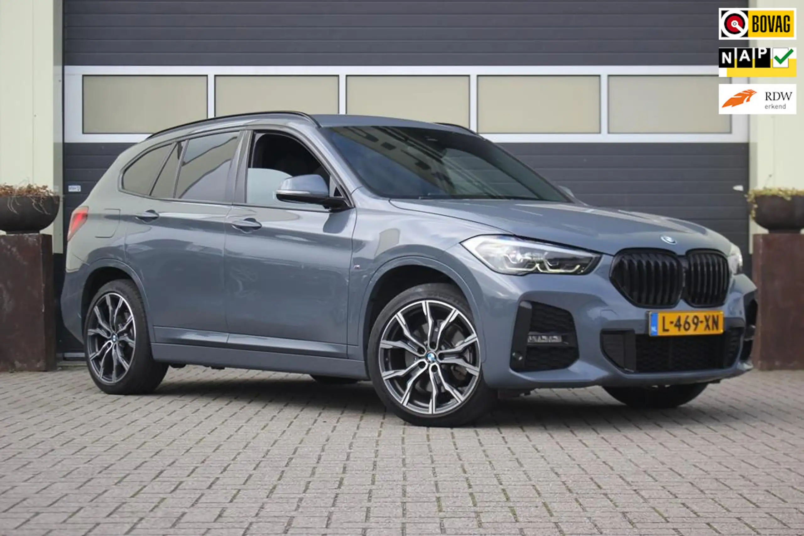 BMW - X1