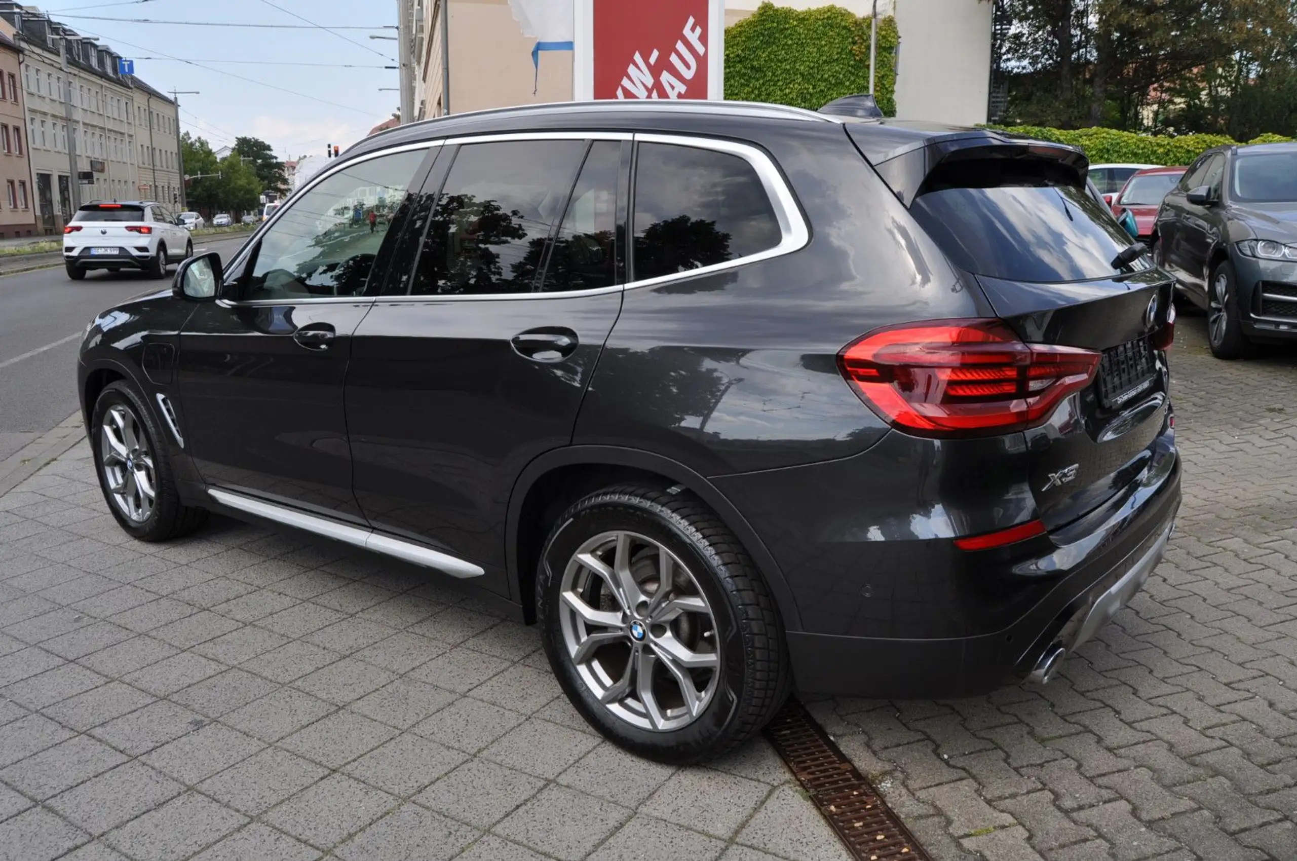 BMW - X3