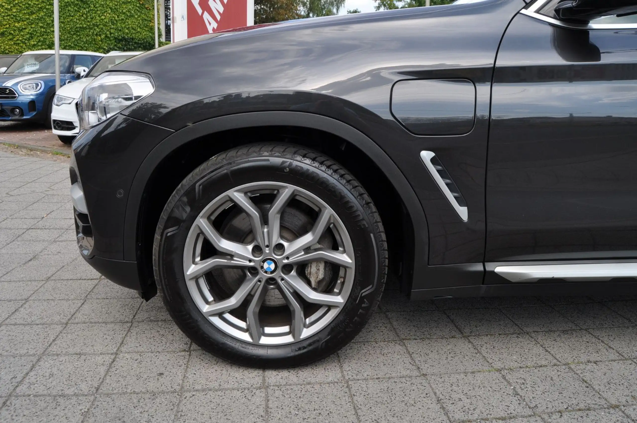 BMW - X3