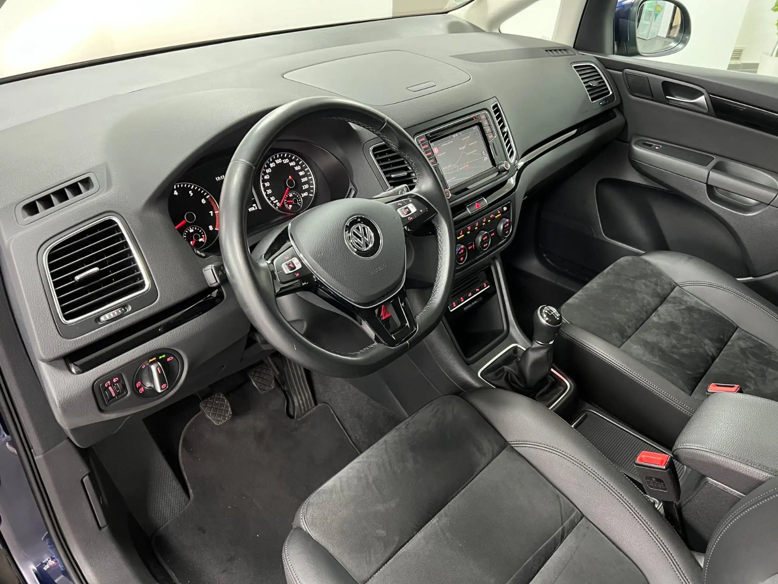 Volkswagen - Sharan