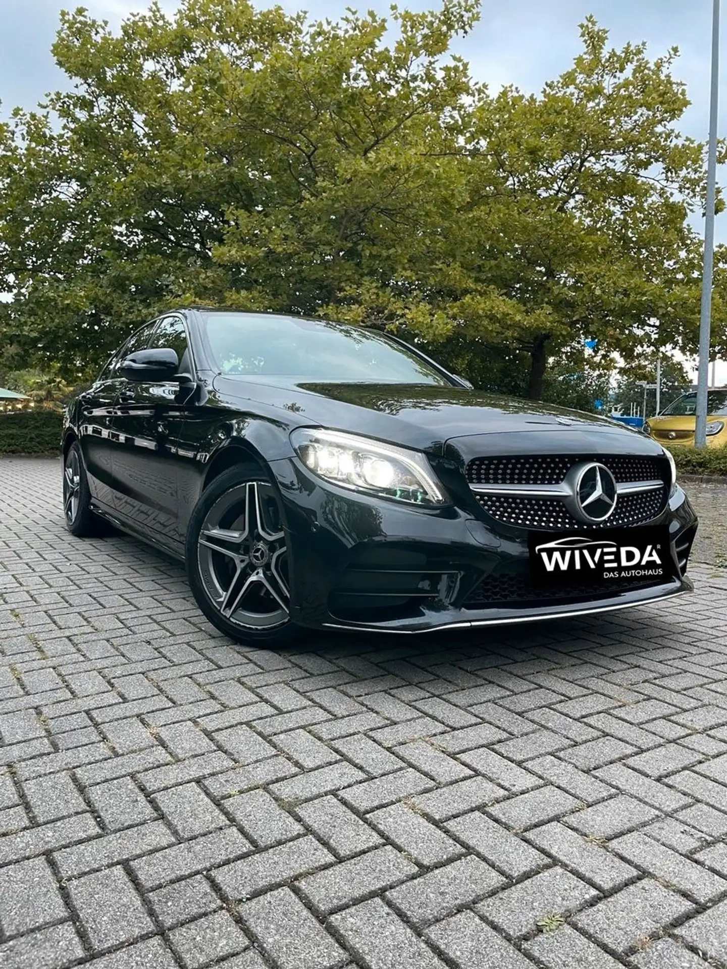 Mercedes-Benz - C 220