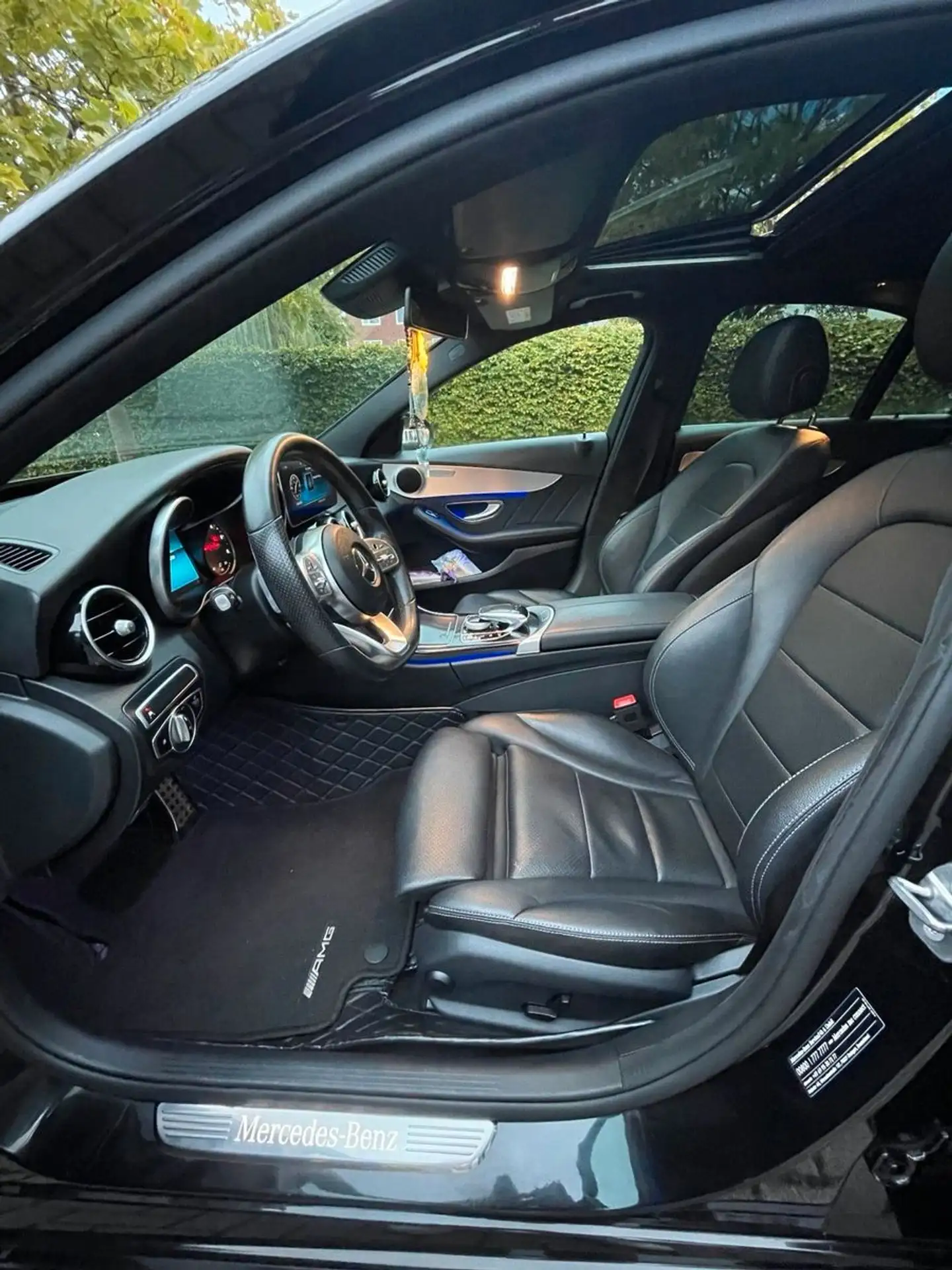 Mercedes-Benz - C 220