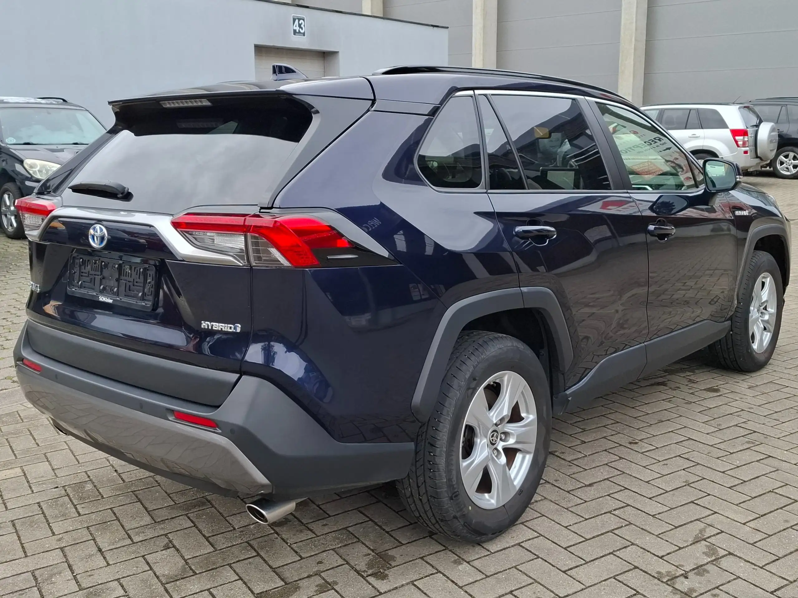 Toyota - RAV 4