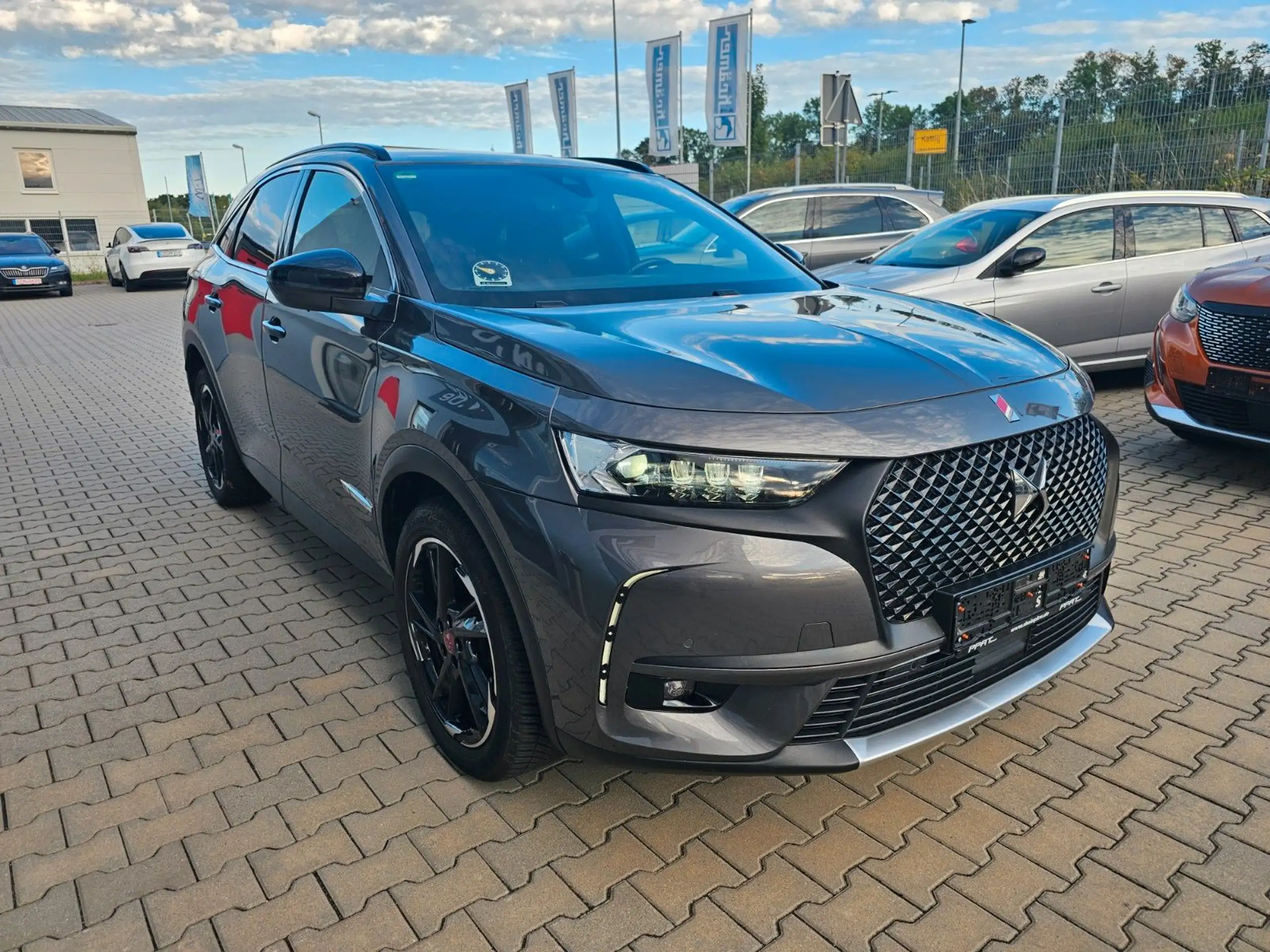 DS Automobiles - DS 7 Crossback