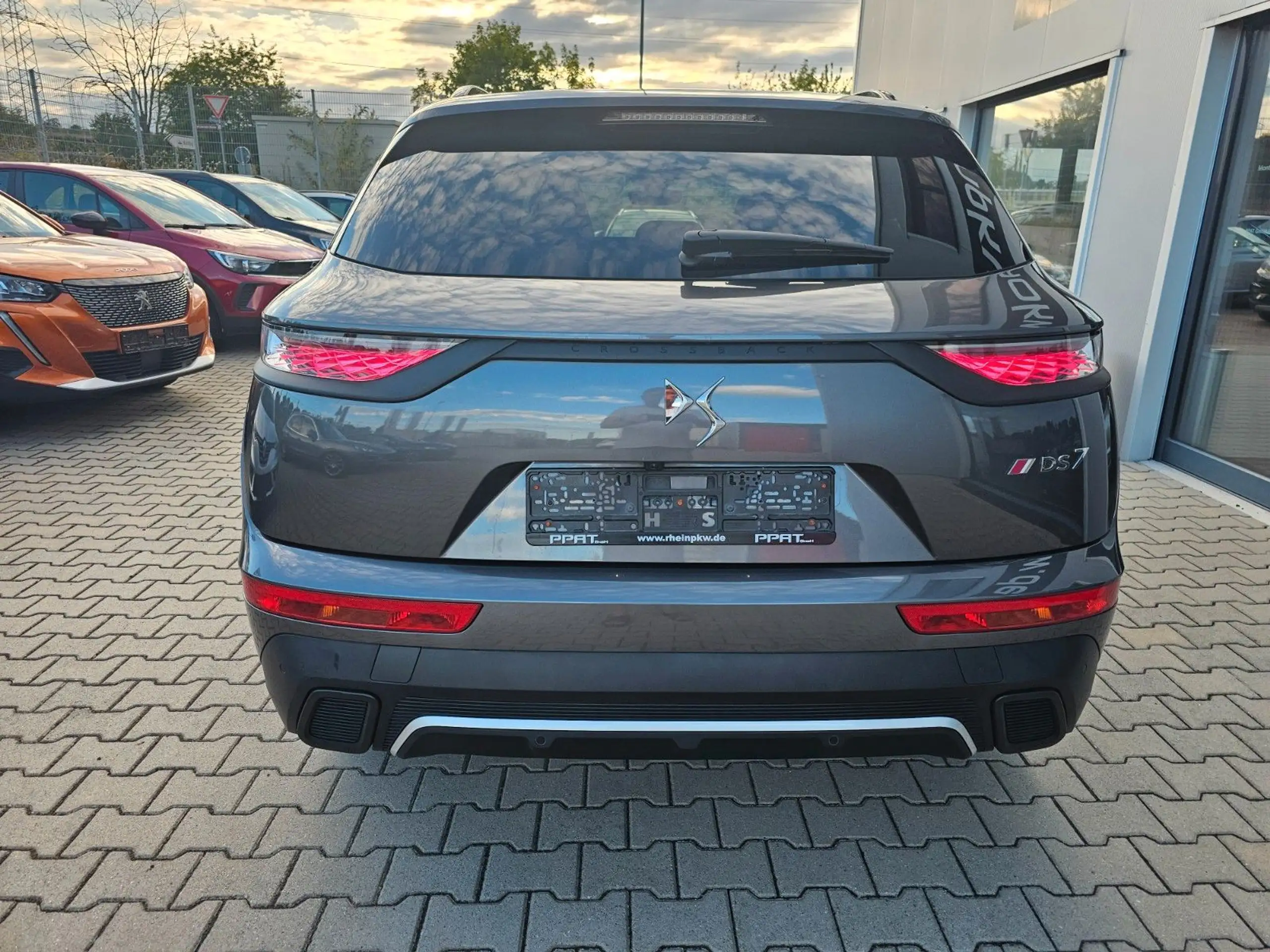 DS Automobiles - DS 7 Crossback