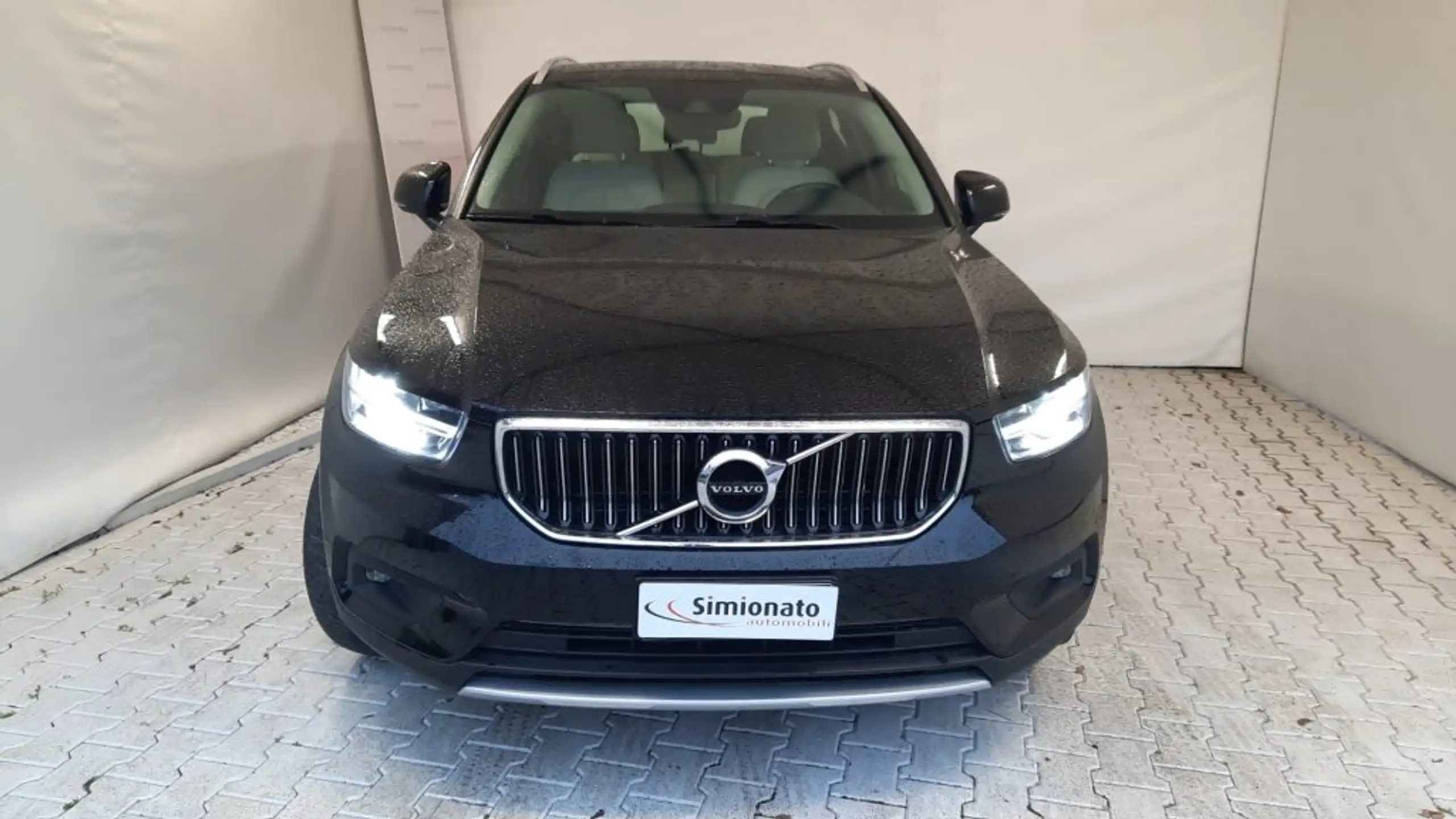 Volvo - XC40