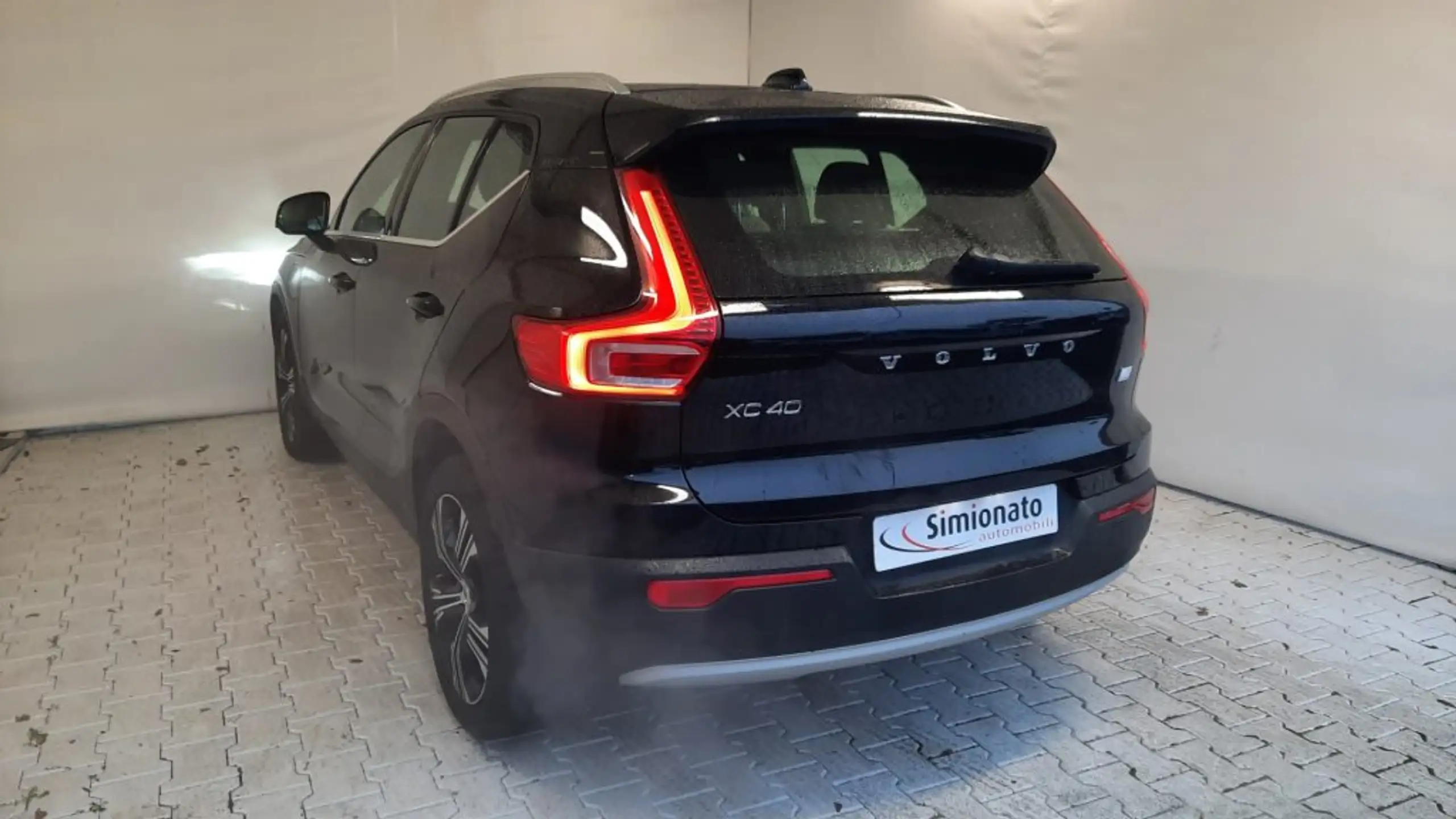 Volvo - XC40