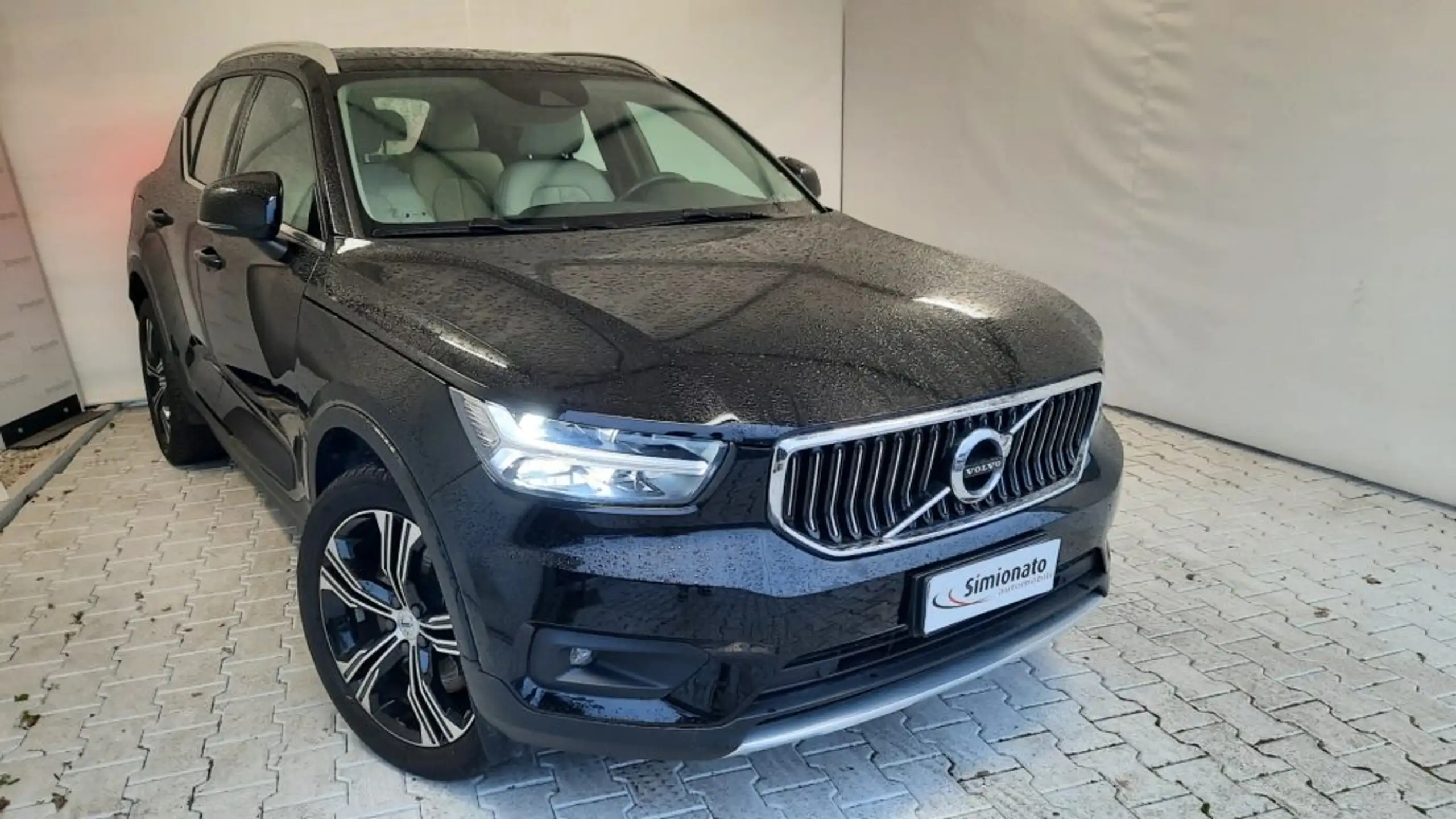 Volvo - XC40