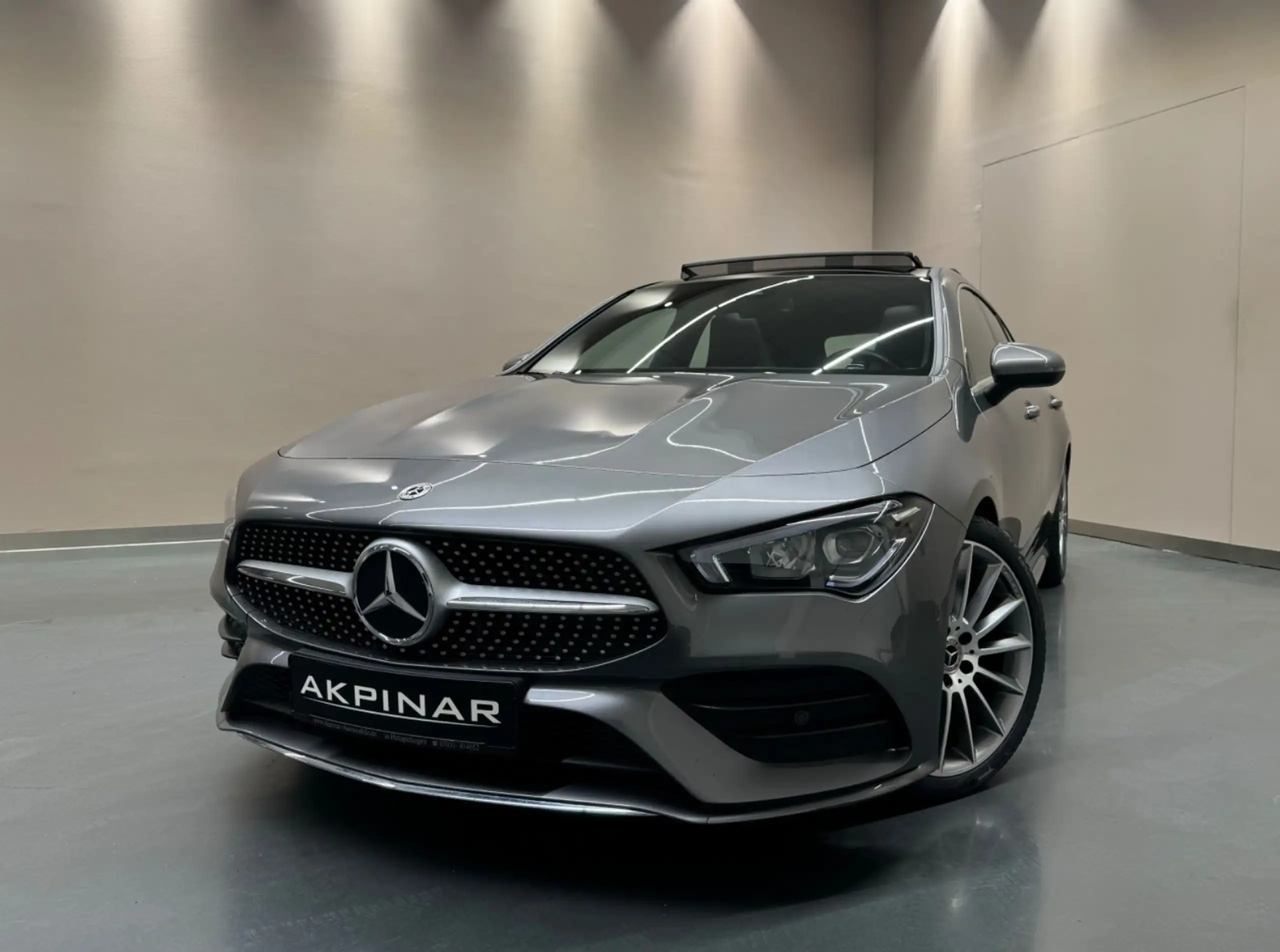 Mercedes-Benz - CLA 180