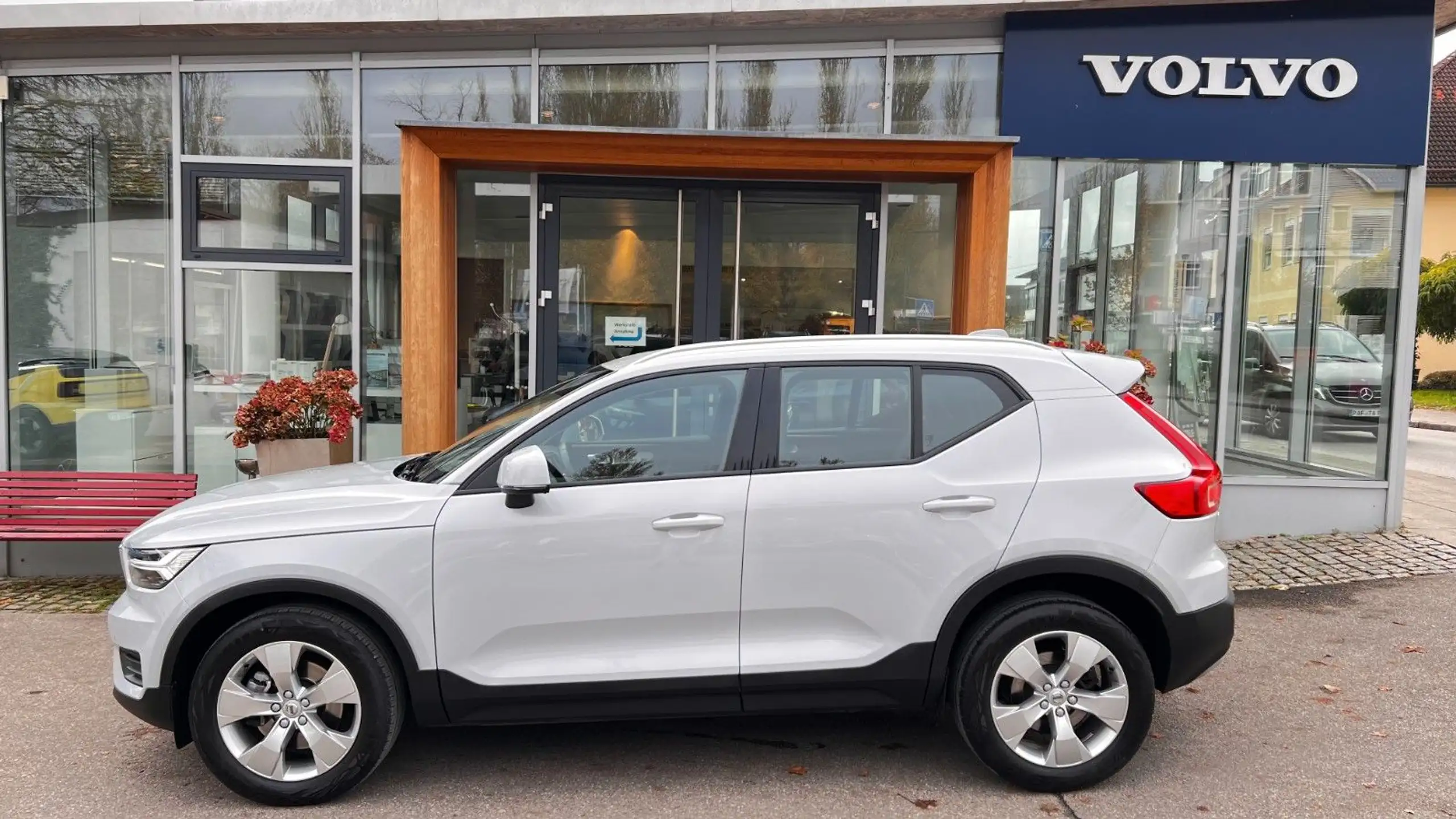 Volvo - XC40