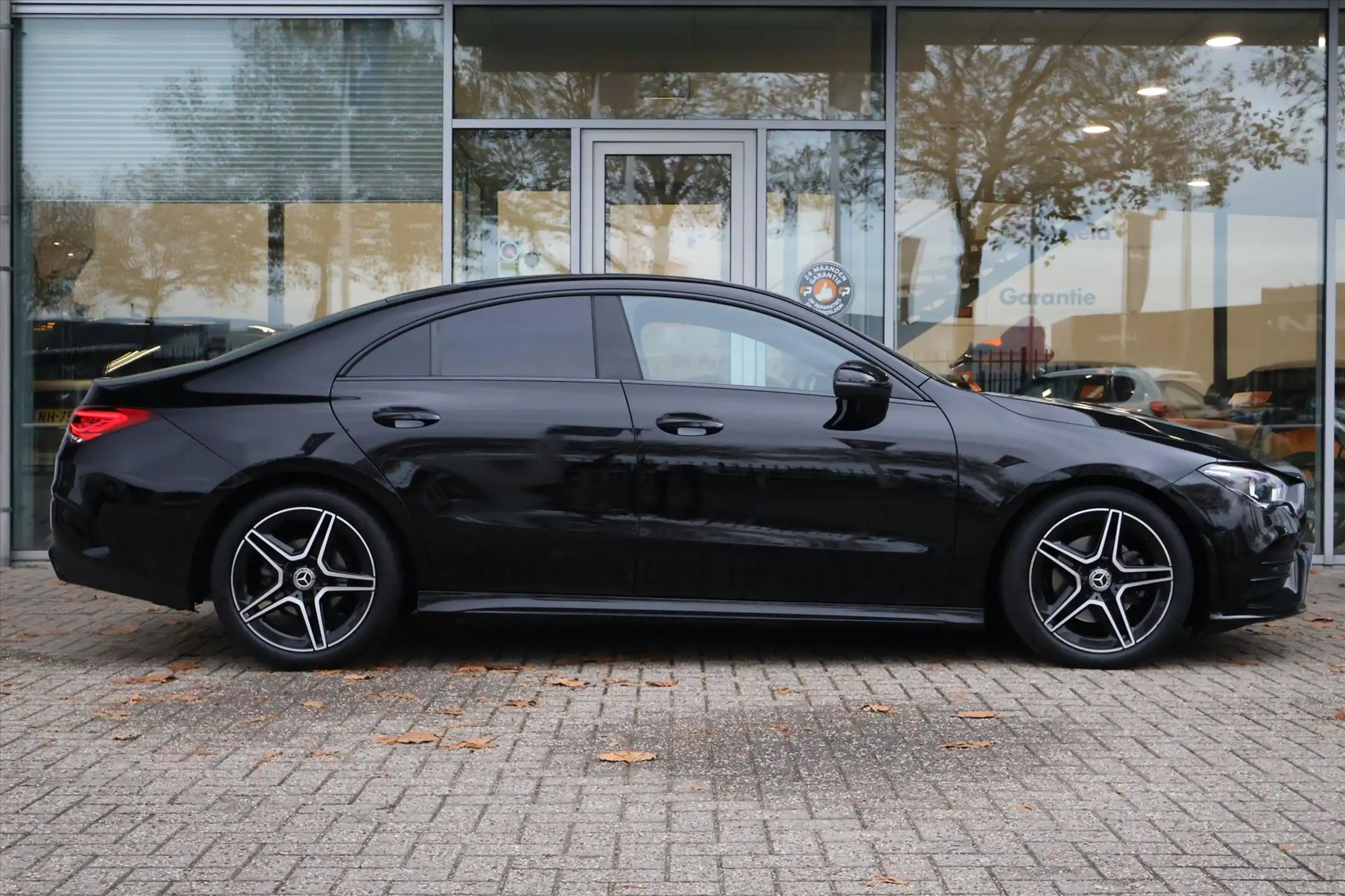 Mercedes-Benz - CLA 180