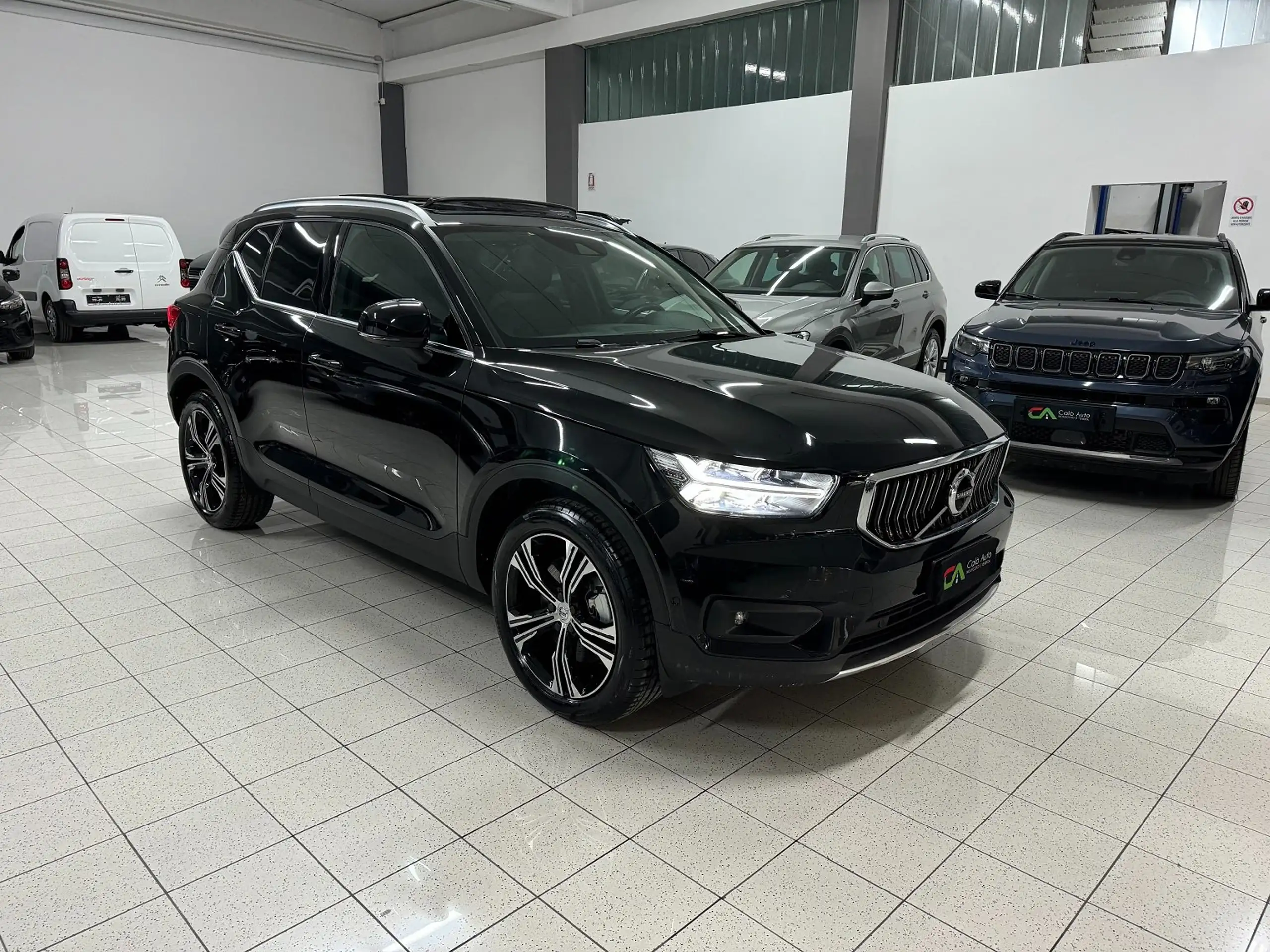 Volvo - XC40