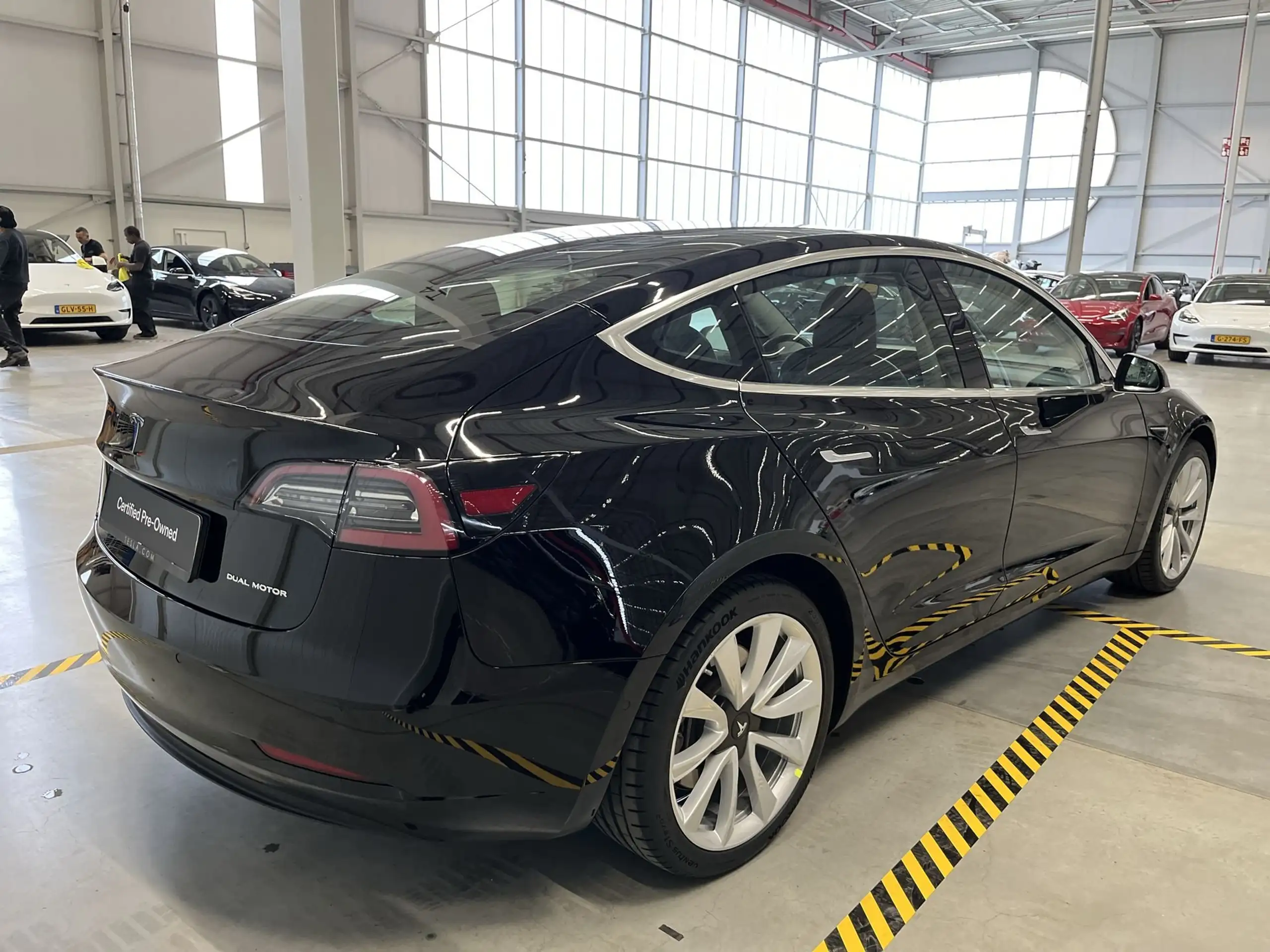 Tesla - Model 3