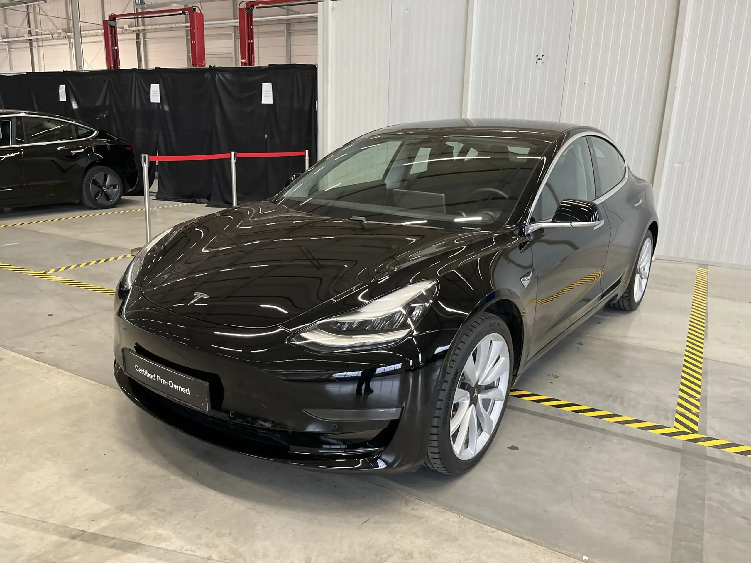 Tesla - Model 3