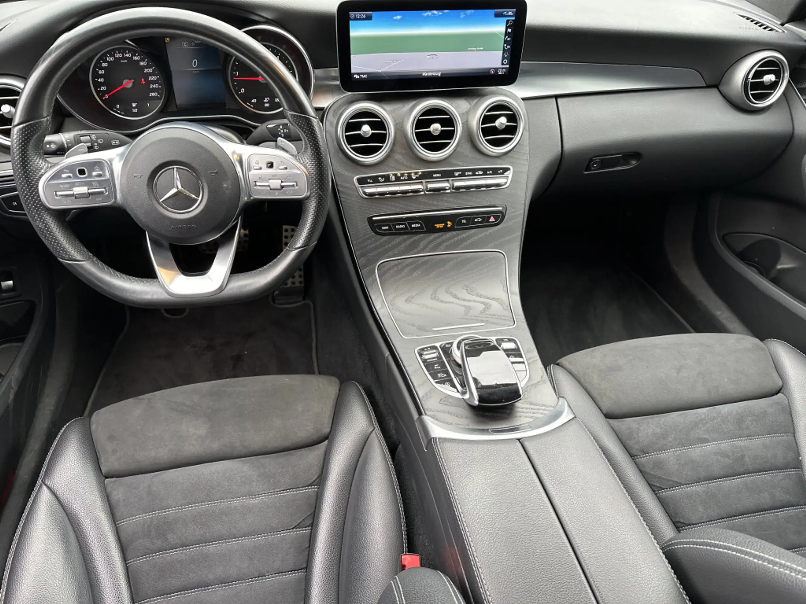 Mercedes-Benz - C 220