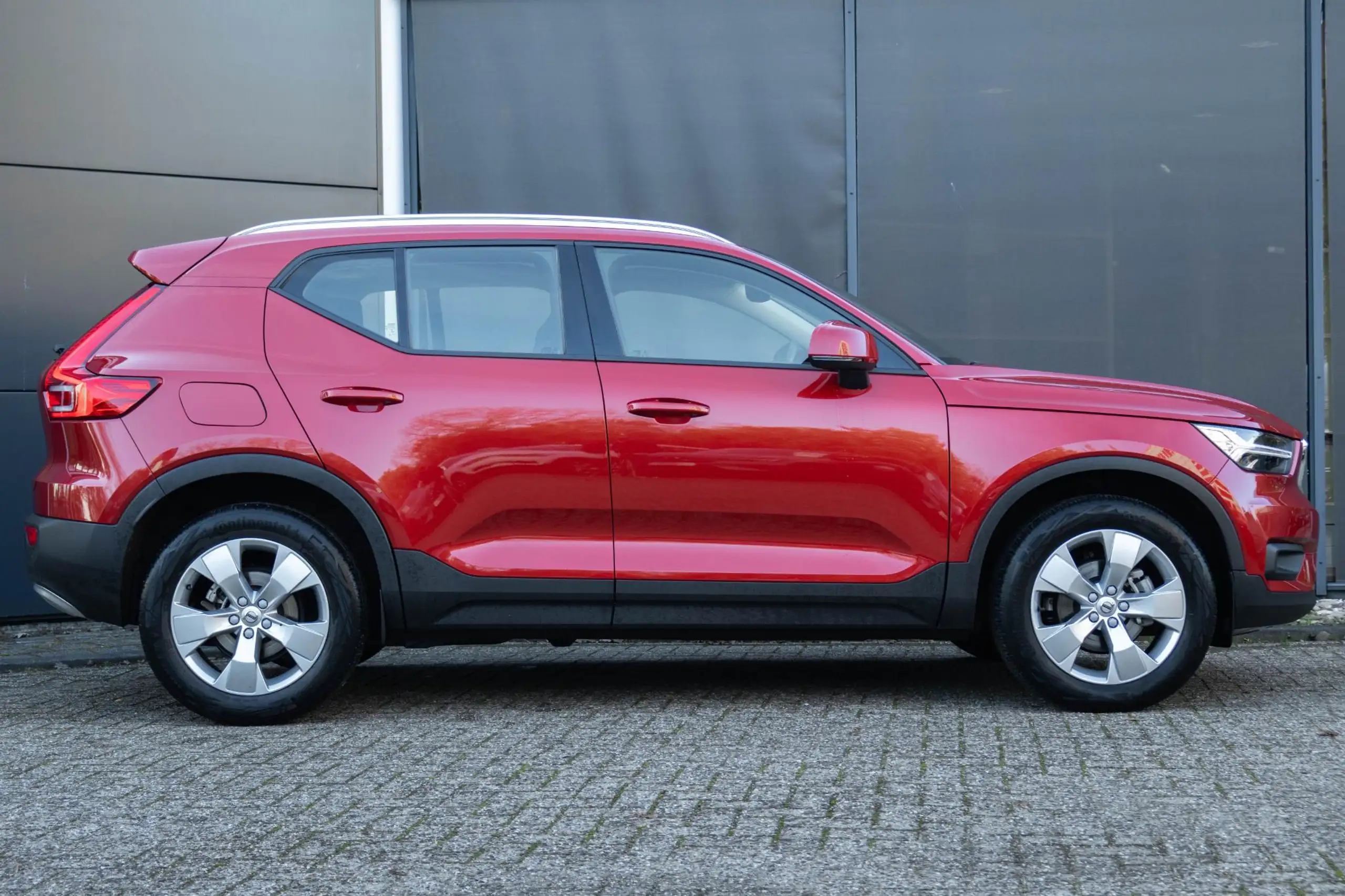 Volvo - XC40