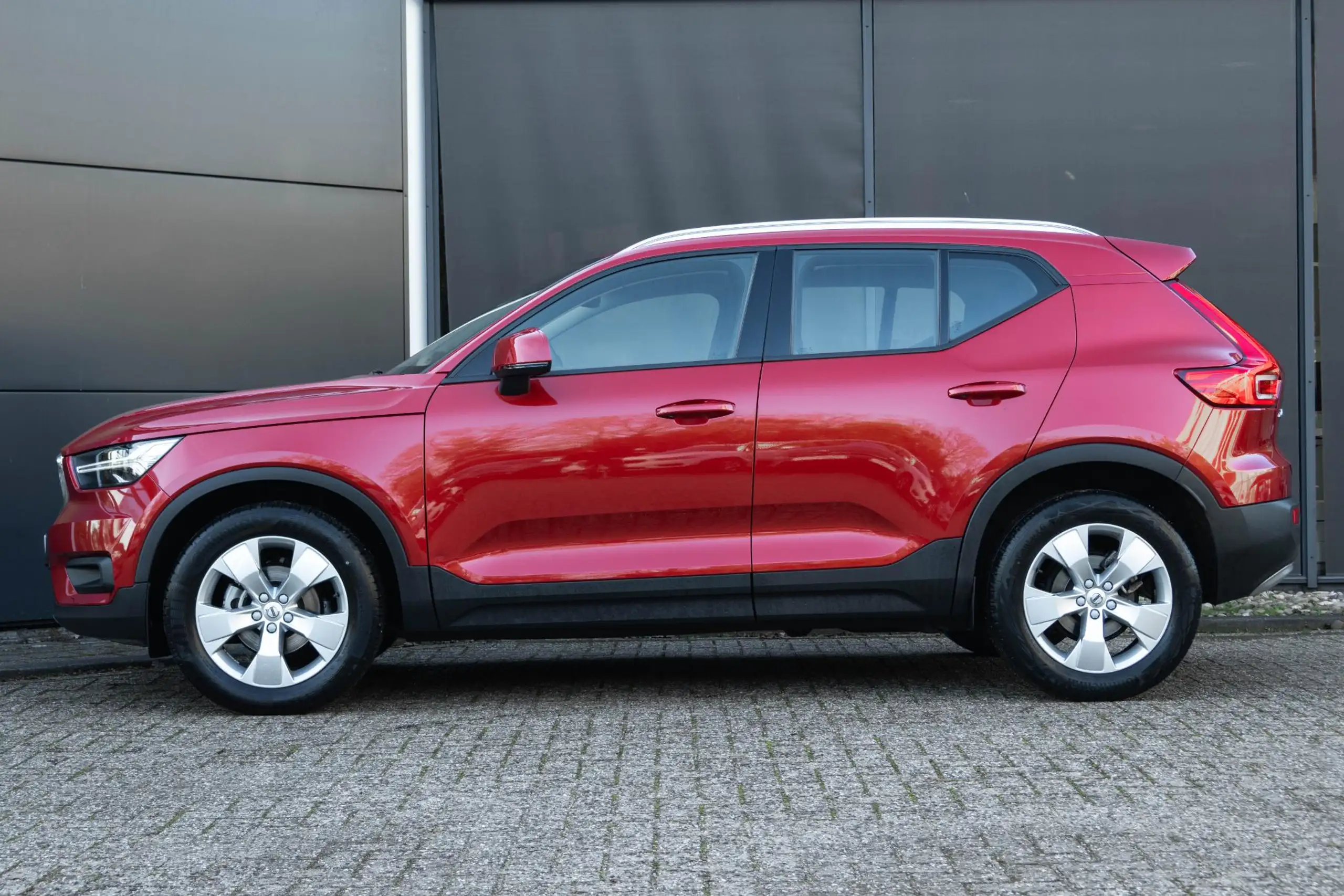 Volvo - XC40