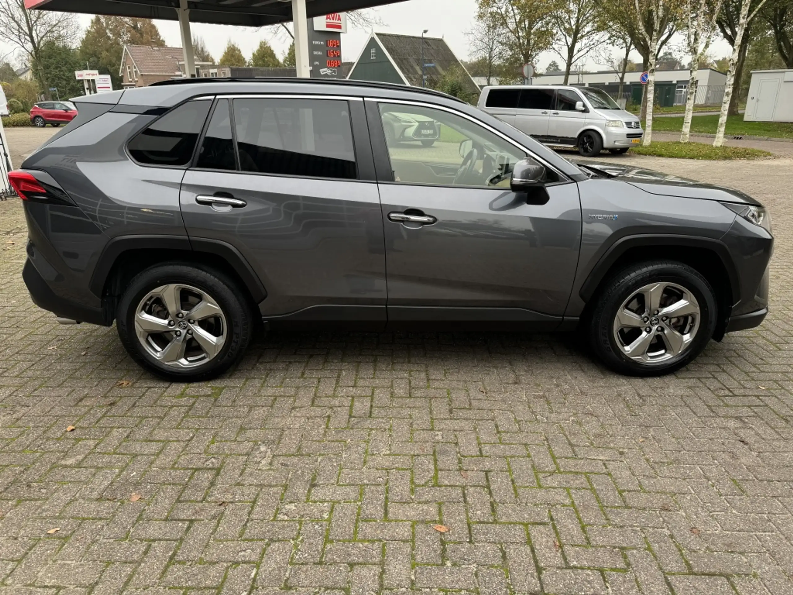 Toyota - RAV 4