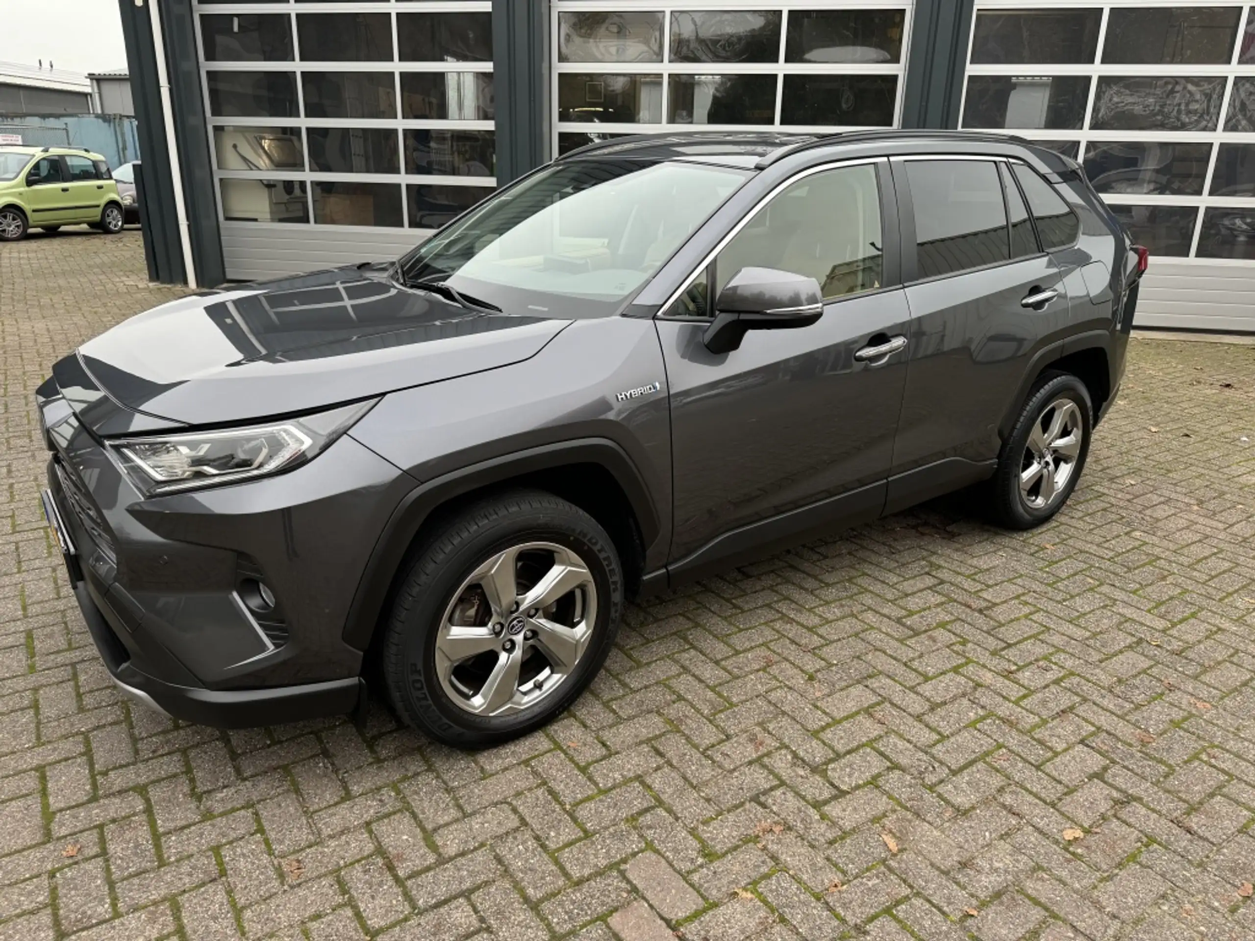 Toyota - RAV 4