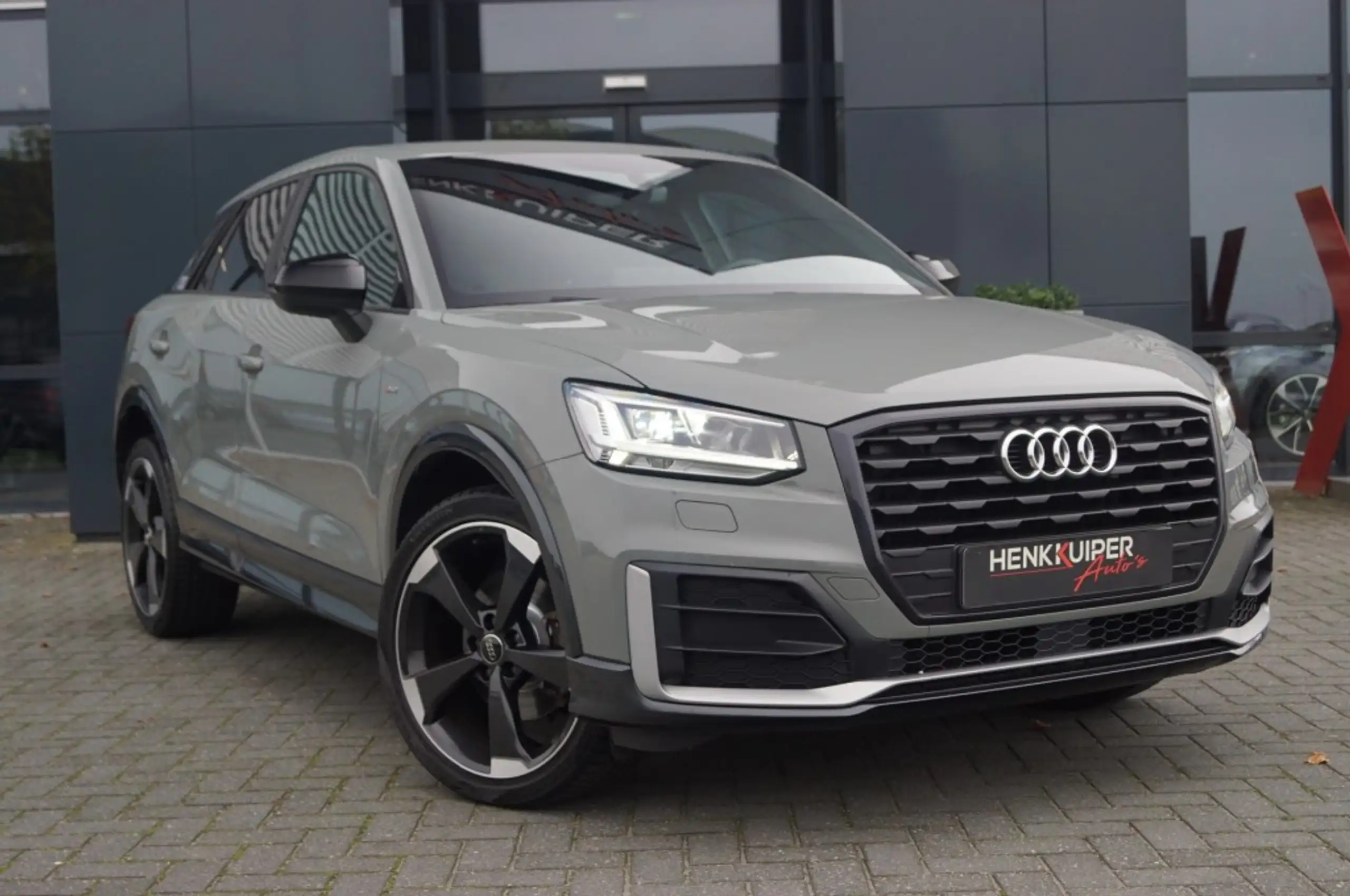 Audi - Q2