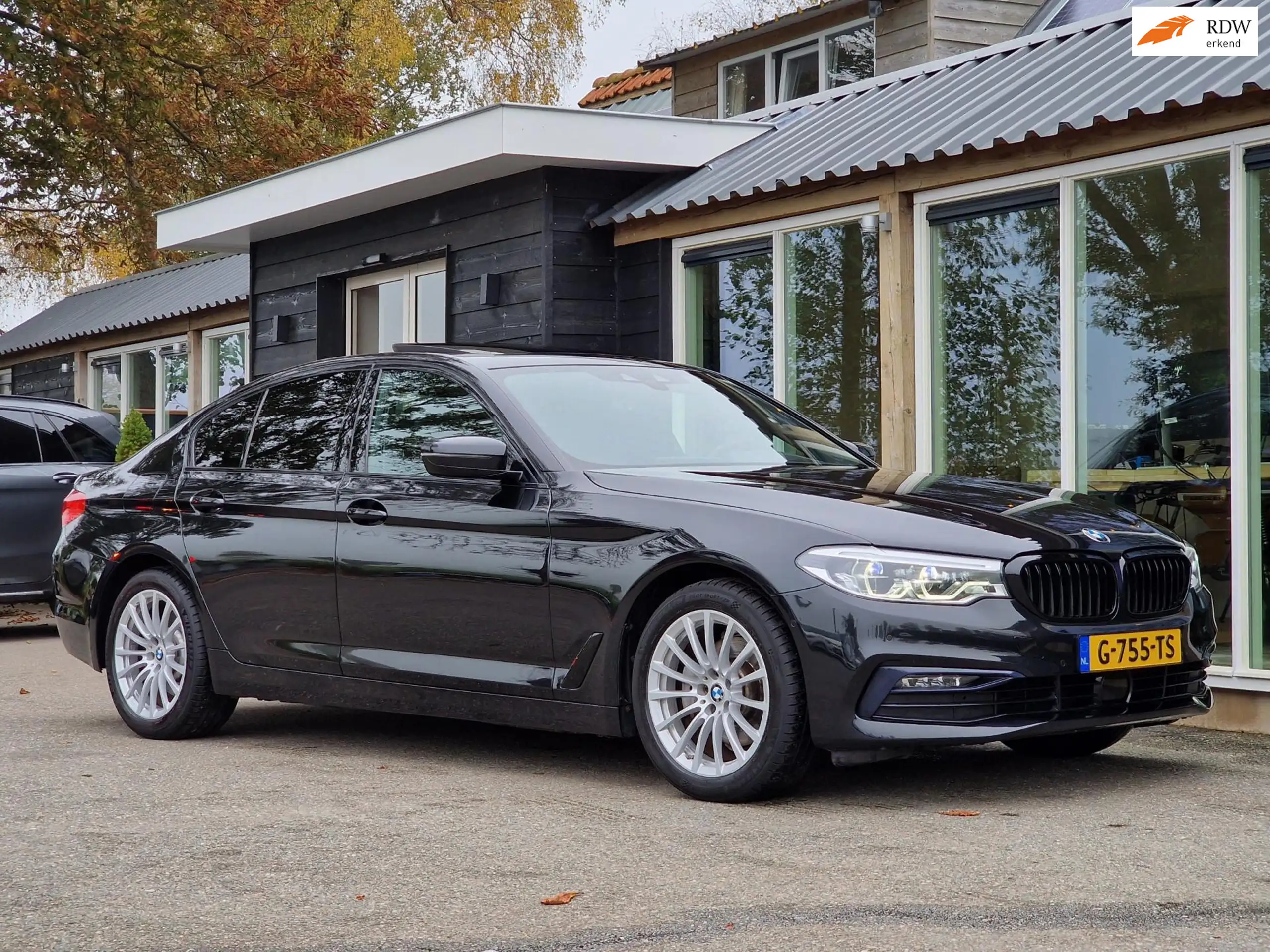 BMW - 520