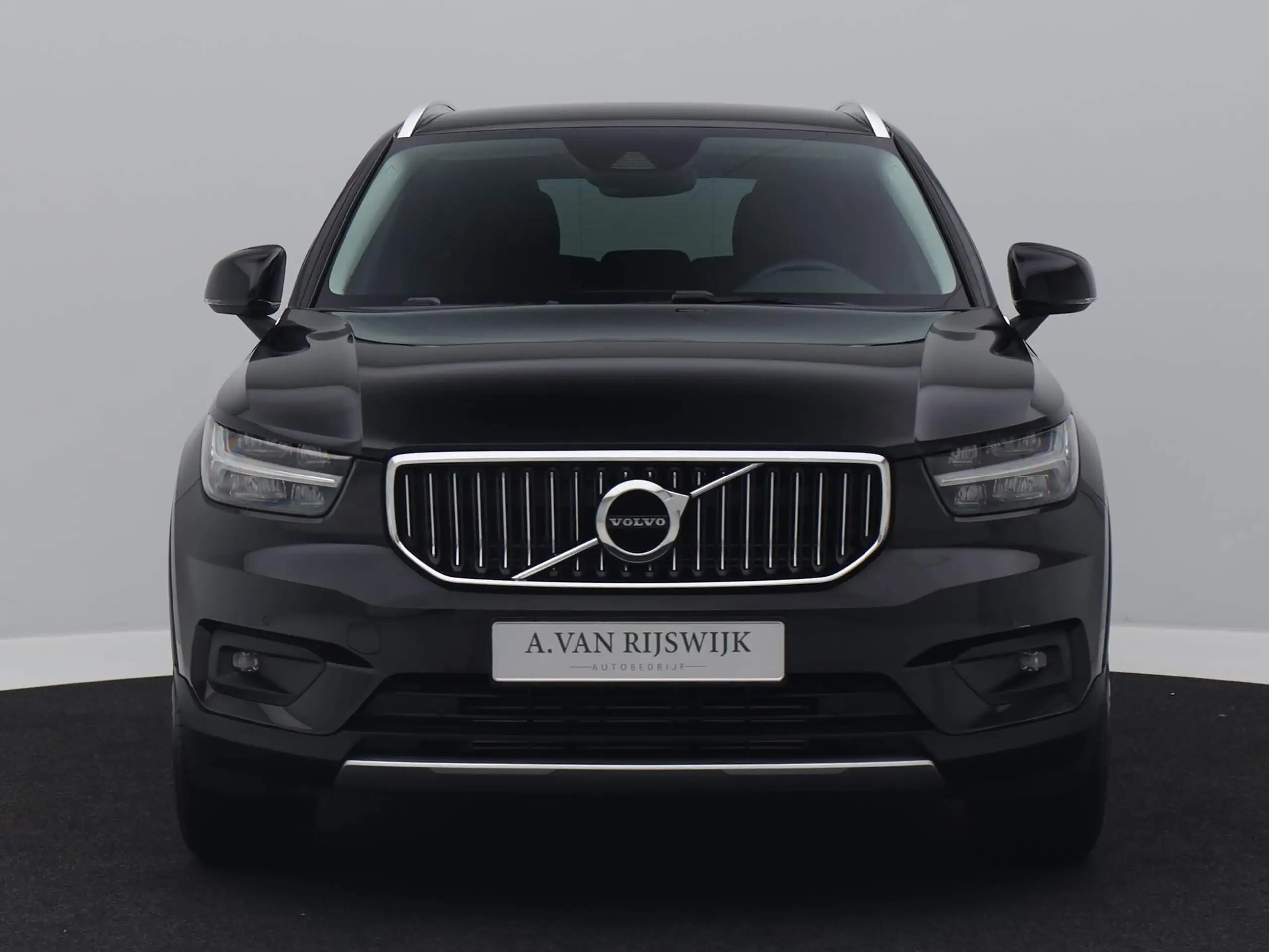 Volvo - XC40