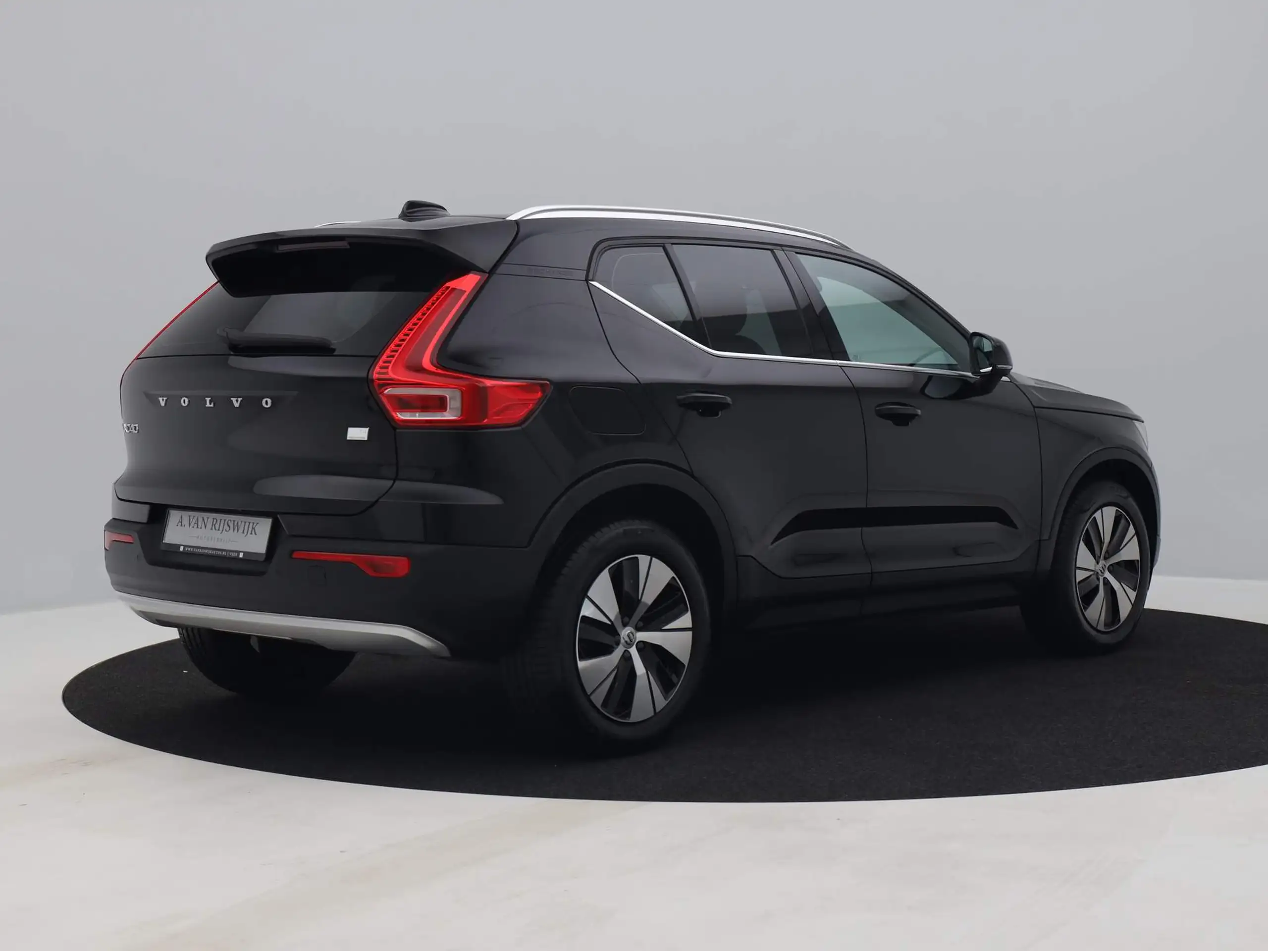 Volvo - XC40