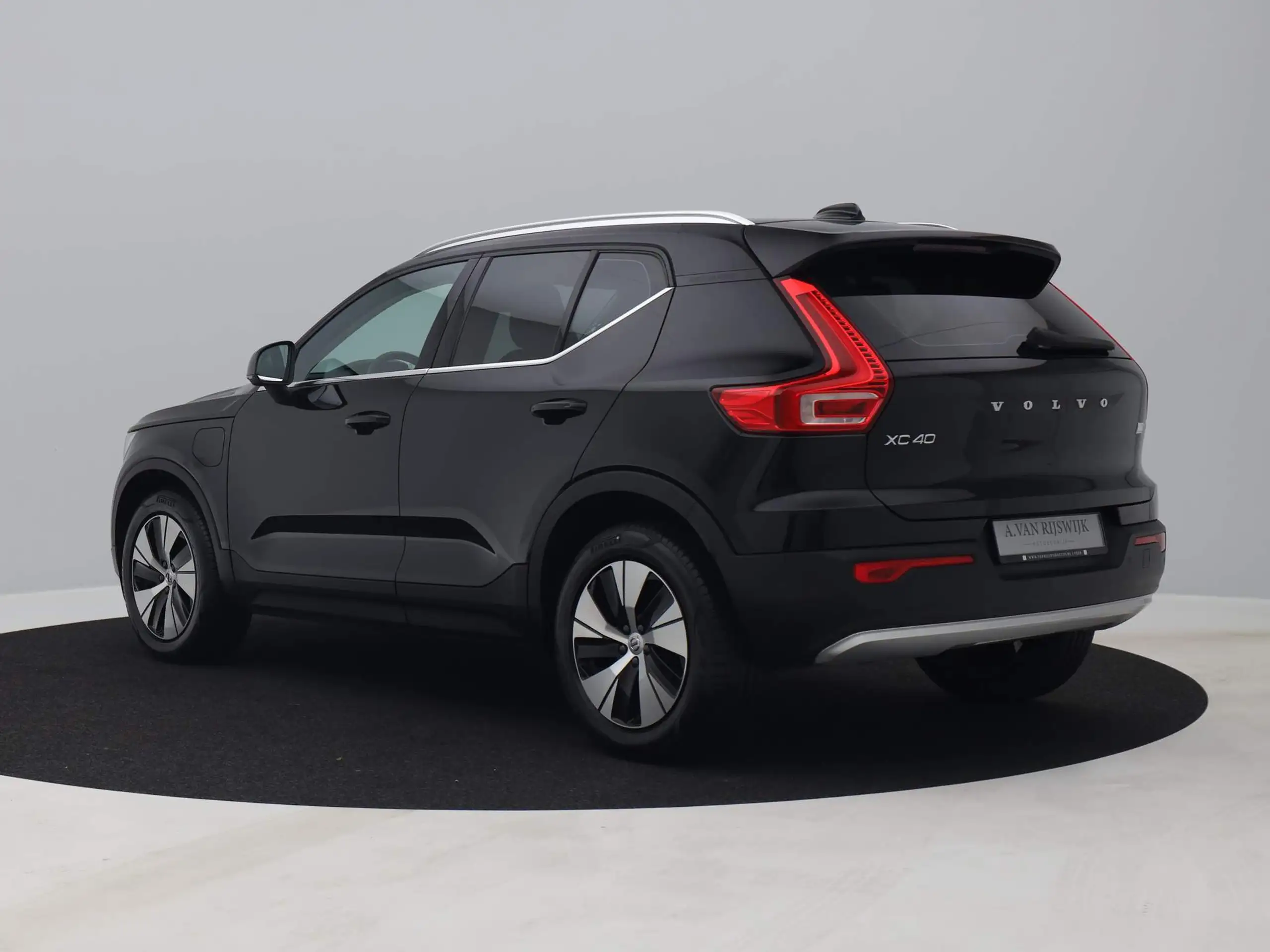 Volvo - XC40